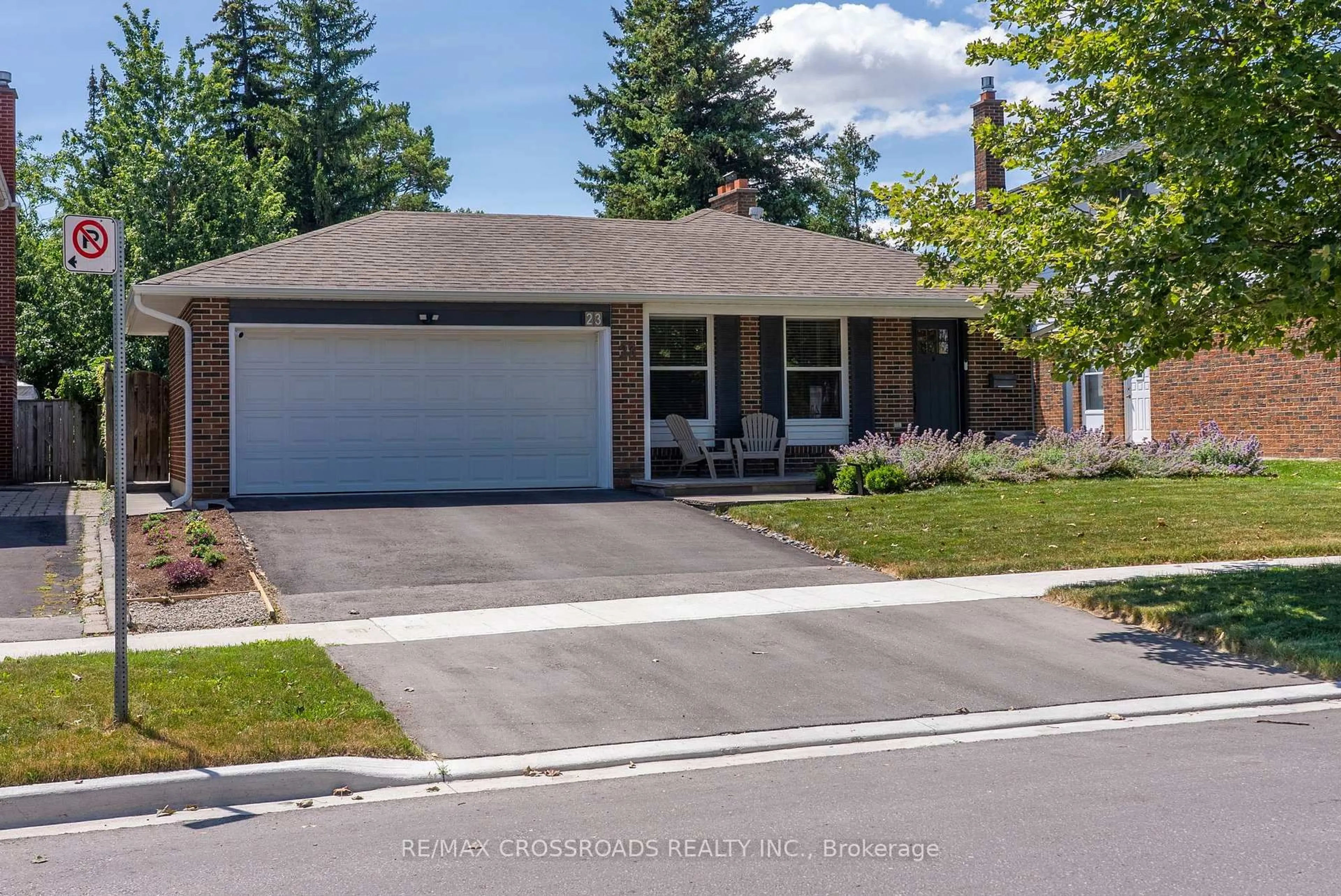 Home with vinyl exterior material, street for 23 Chaldean St, Toronto Ontario M1W 2B6