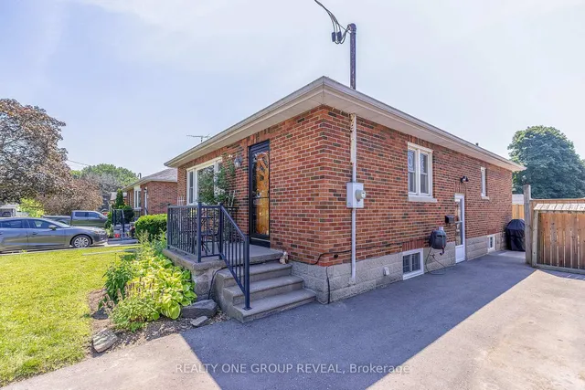 37 Prince St, Clarington 3