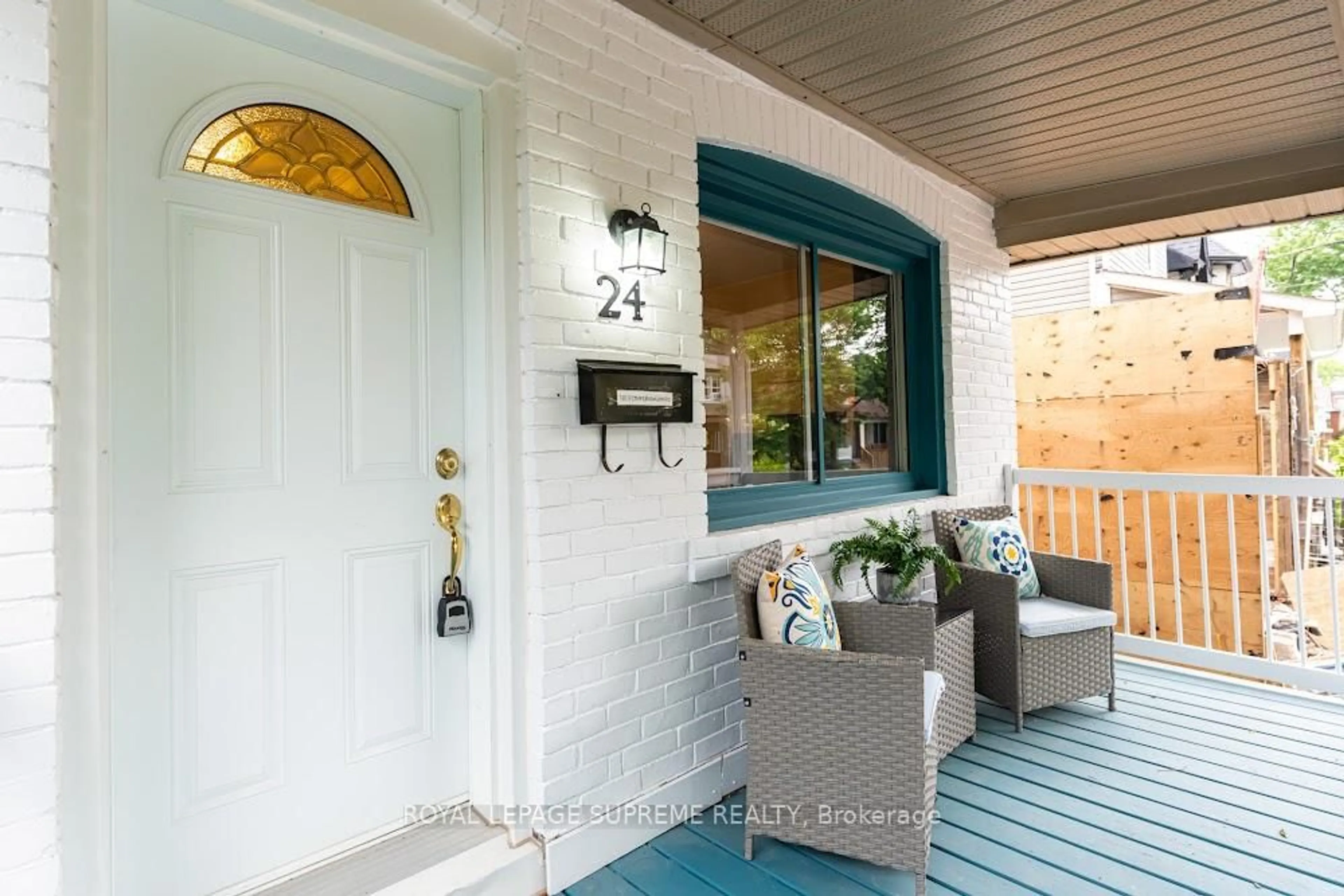 Indoor entryway for 24 Wiley Ave, Toronto Ontario M4J 3W4