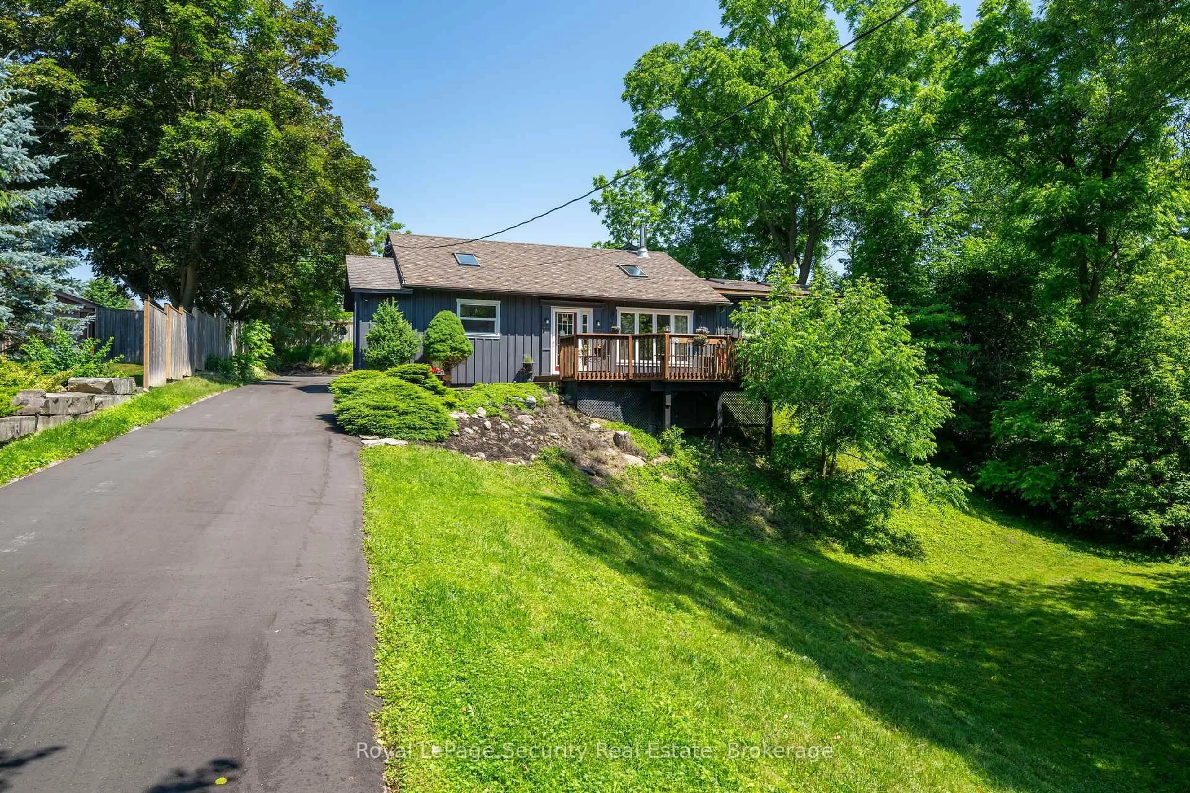 A pic from outside/outdoor area/front of a property/back of a property/a pic from drone, unknown for 48 Jackman Rd, Clarington Ontario L1C 2C9