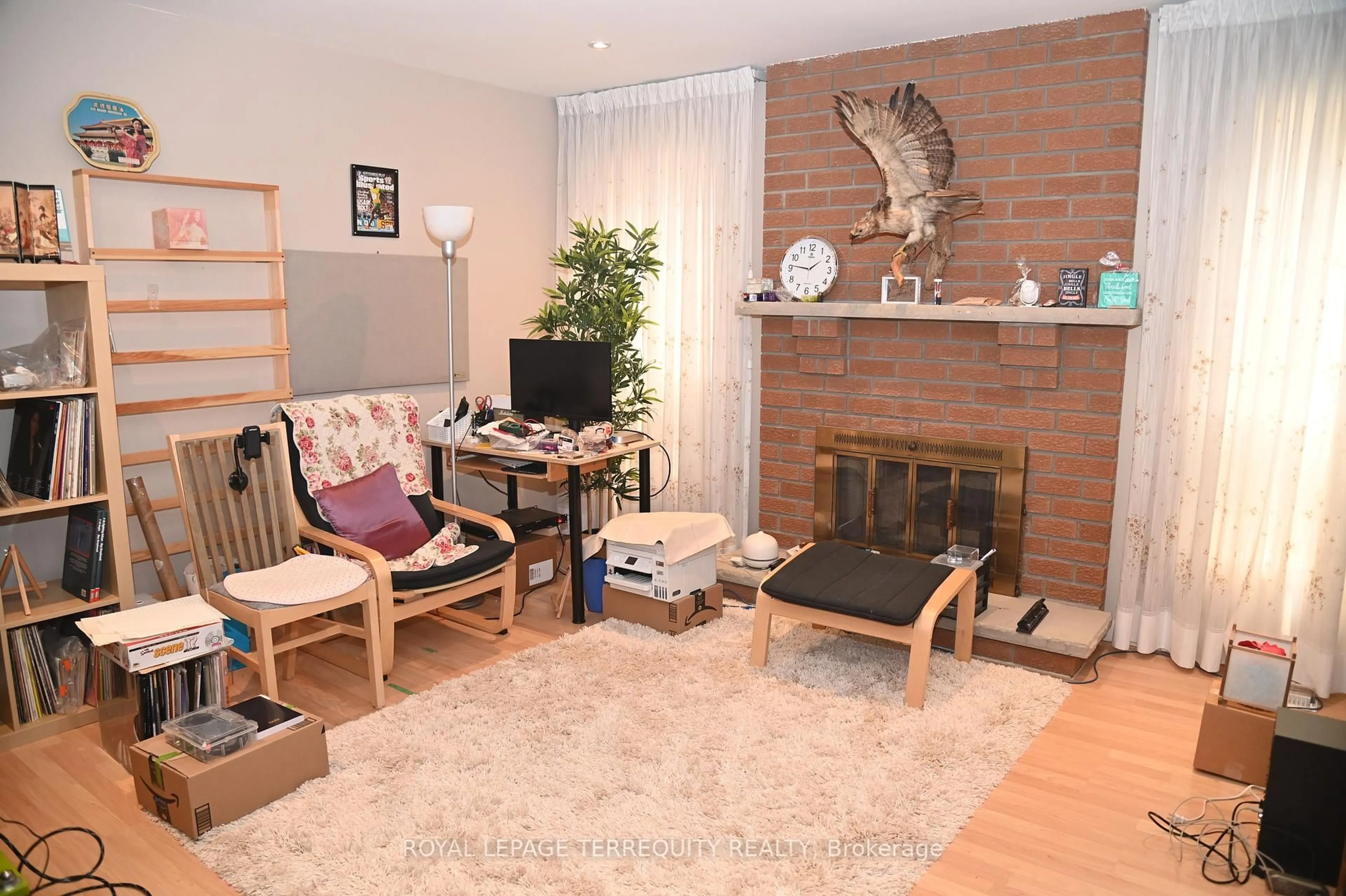 Living room with furniture, unknown for 22 White Heather Blvd, Toronto Ontario M1V 2P8