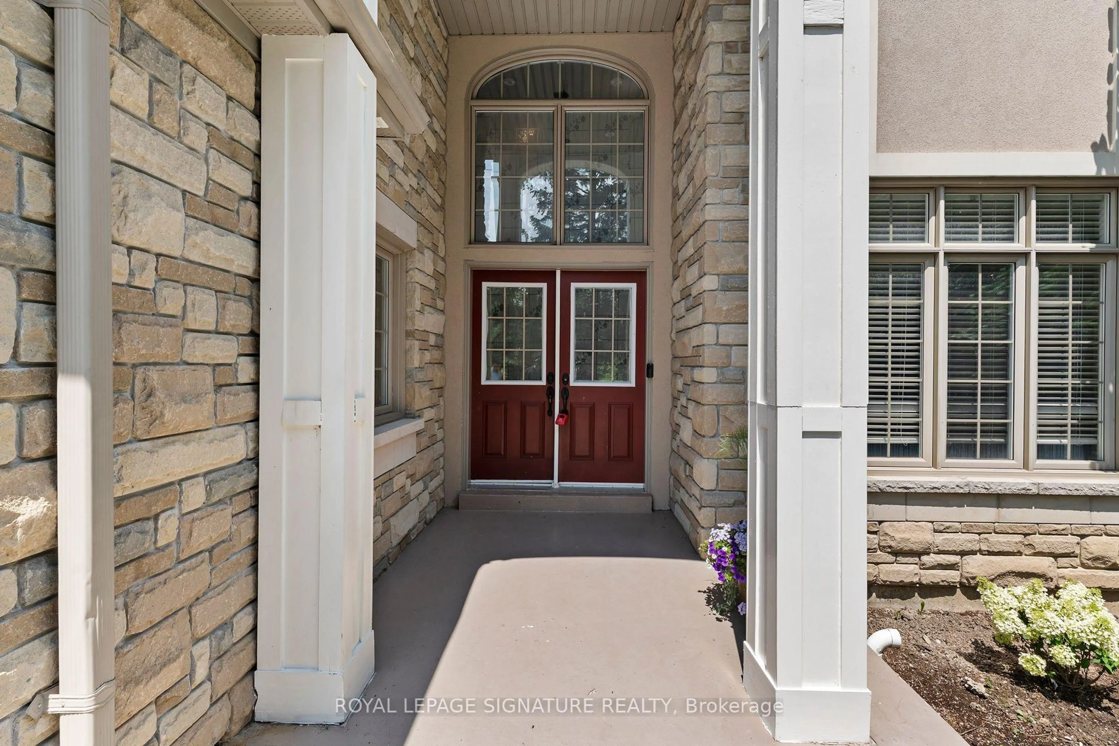 Indoor entryway for 2904 Range Line Rd, Ajax Ontario L1S 1C1