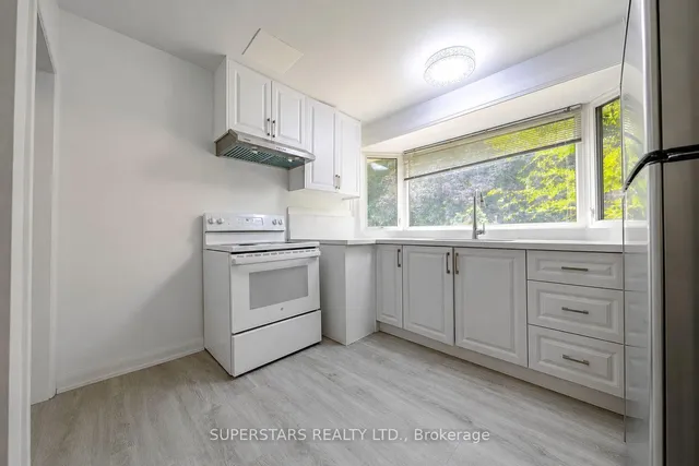 23 Dunelm St, Toronto 5