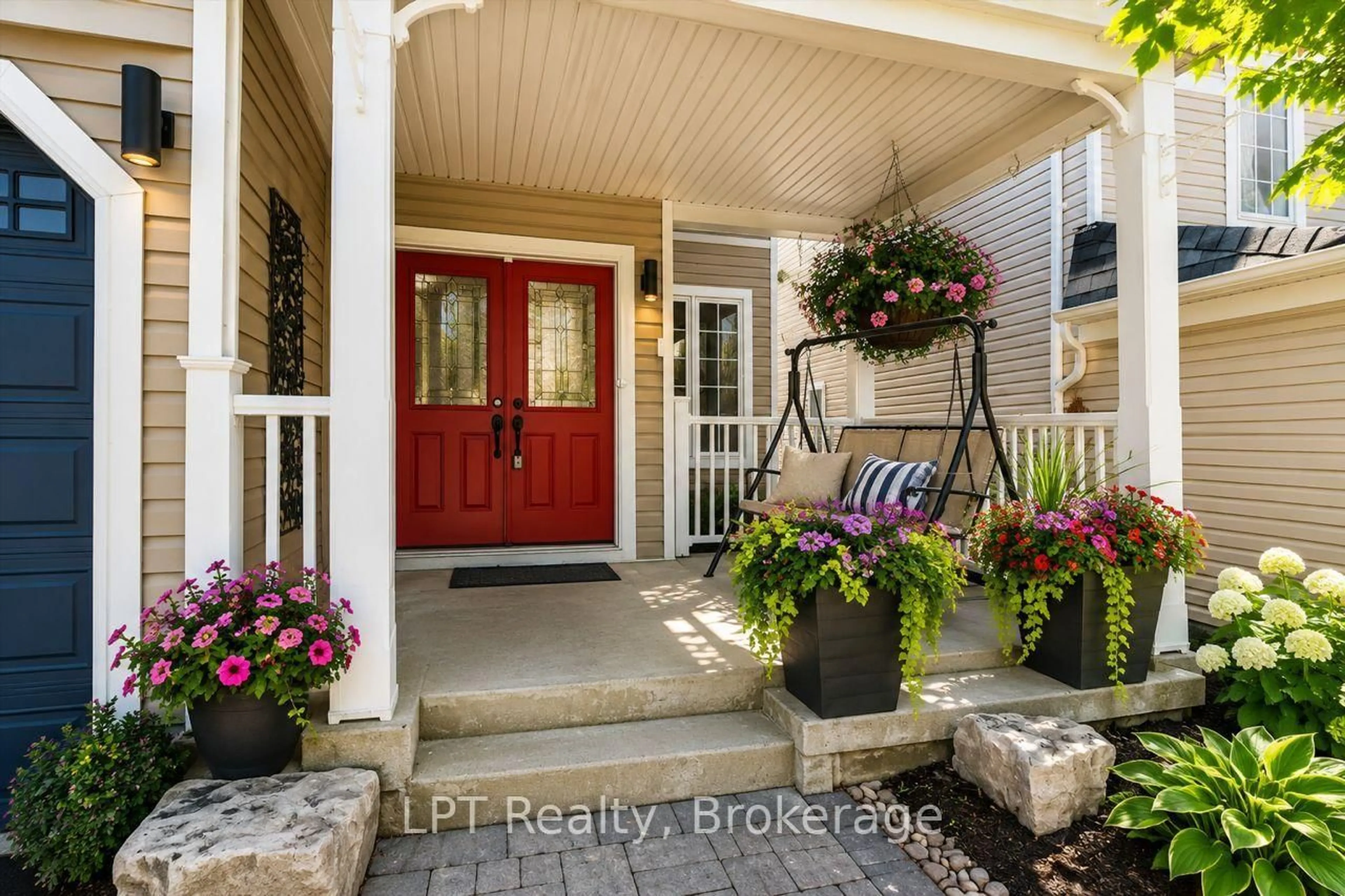 Indoor entryway for 1329 Coldstream Dr, Oshawa Ontario L1K 0B5
