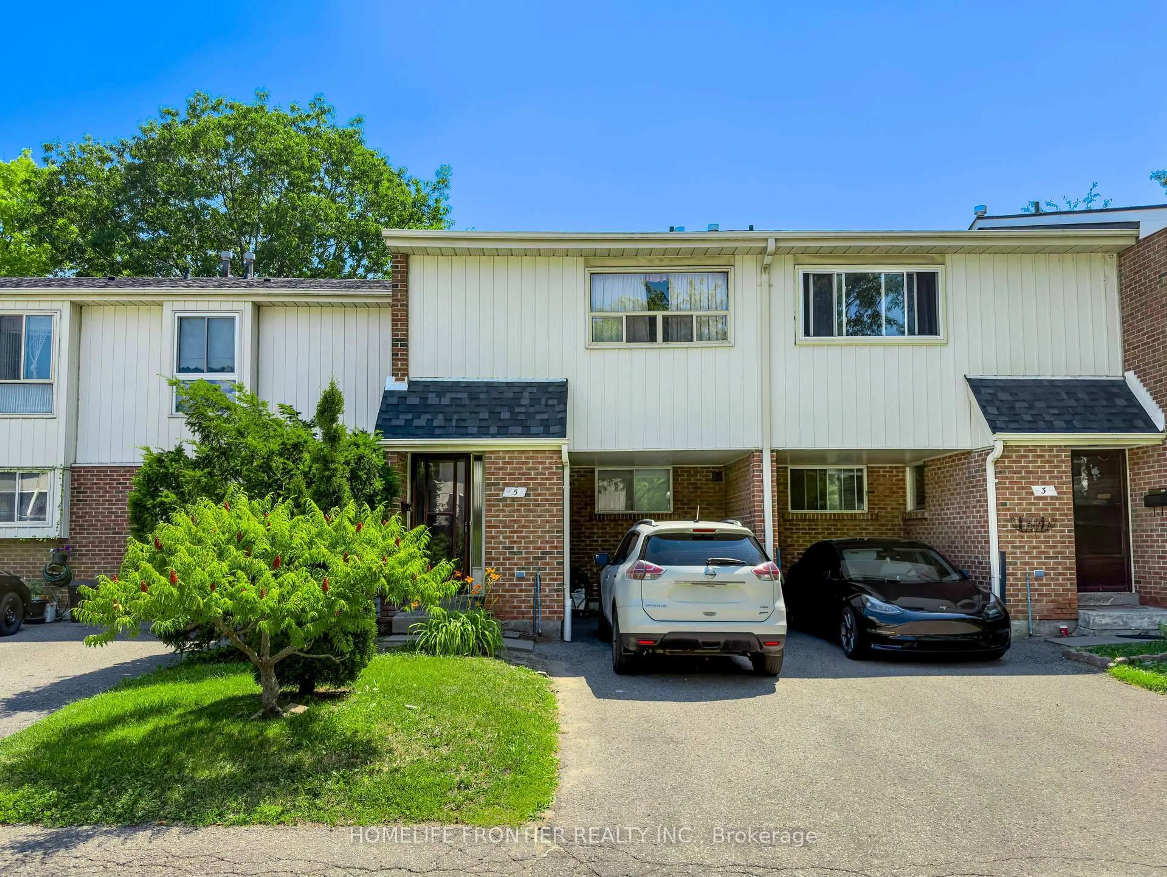 Unknown for 2451 Bridletowne Circ #5, Toronto Ontario M1W 2Y4