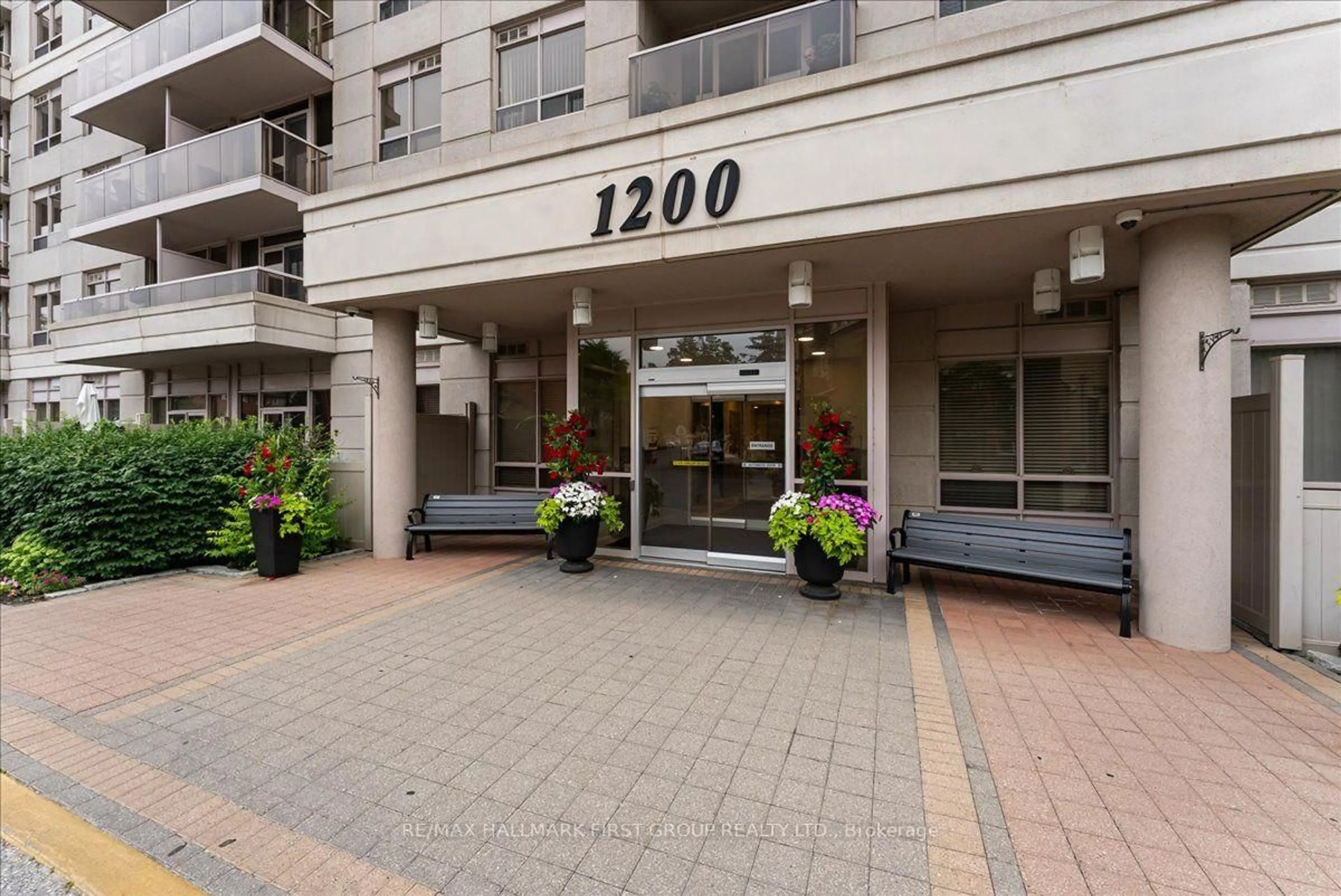 Indoor foyer for 1200 The Esplanade Rd #1103, Pickering Ontario L1V 6V3