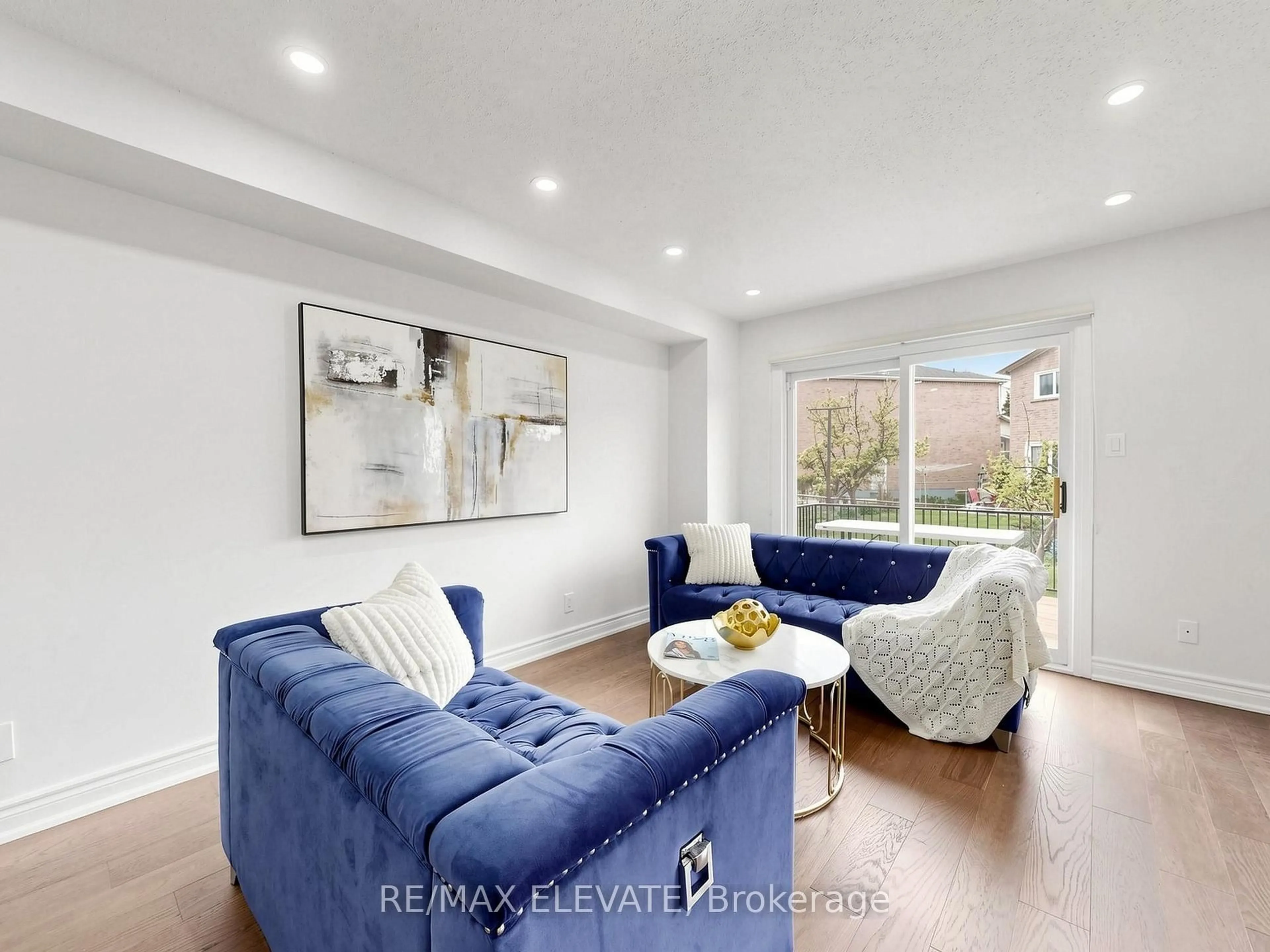 Living room with furniture, unknown for 25 Bethany Leigh Dr, Toronto Ontario M1V 2N6