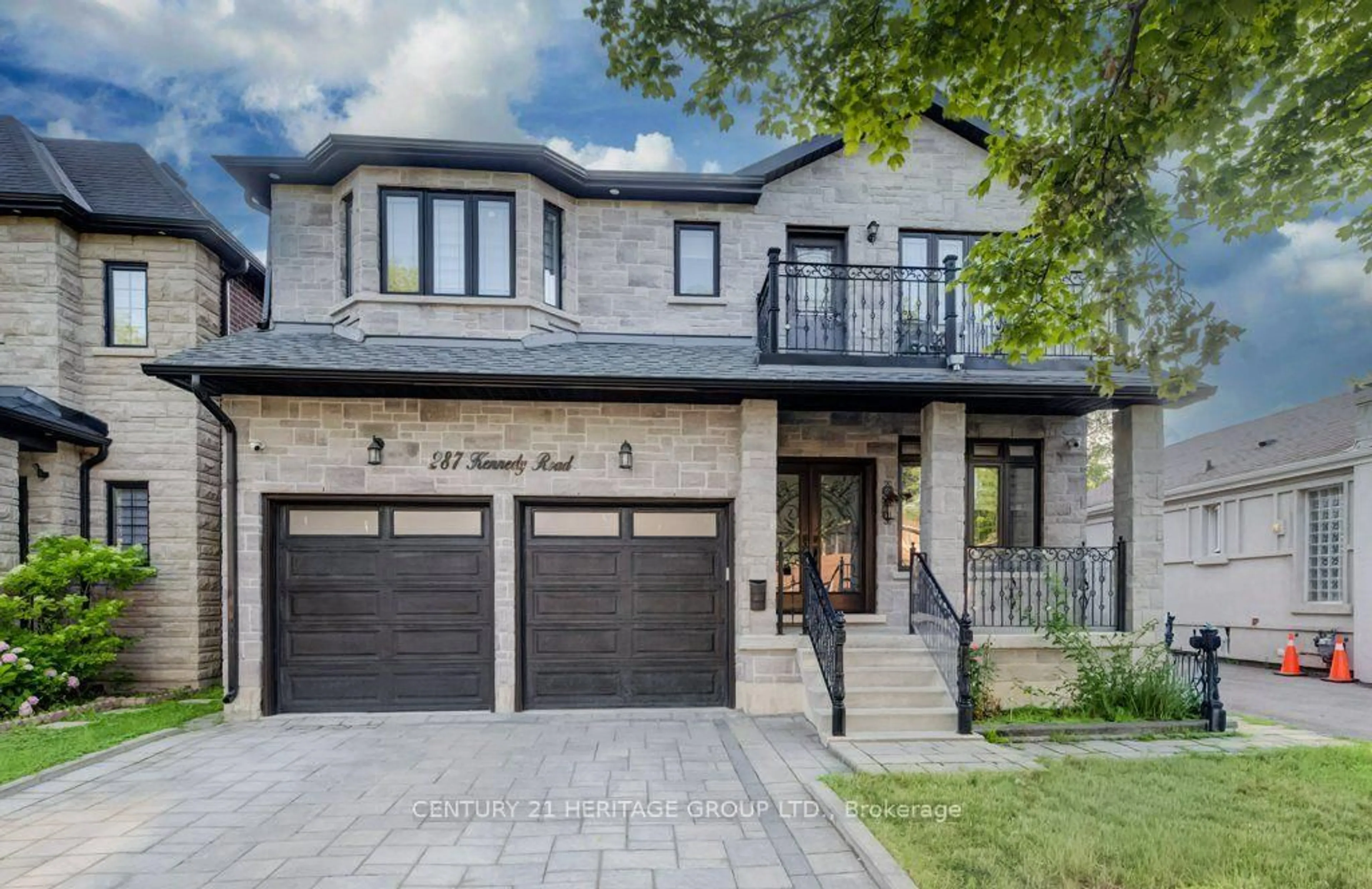 Home with brick exterior material, street for 287 Kennedy Rd, Toronto Ontario M1N 3P6