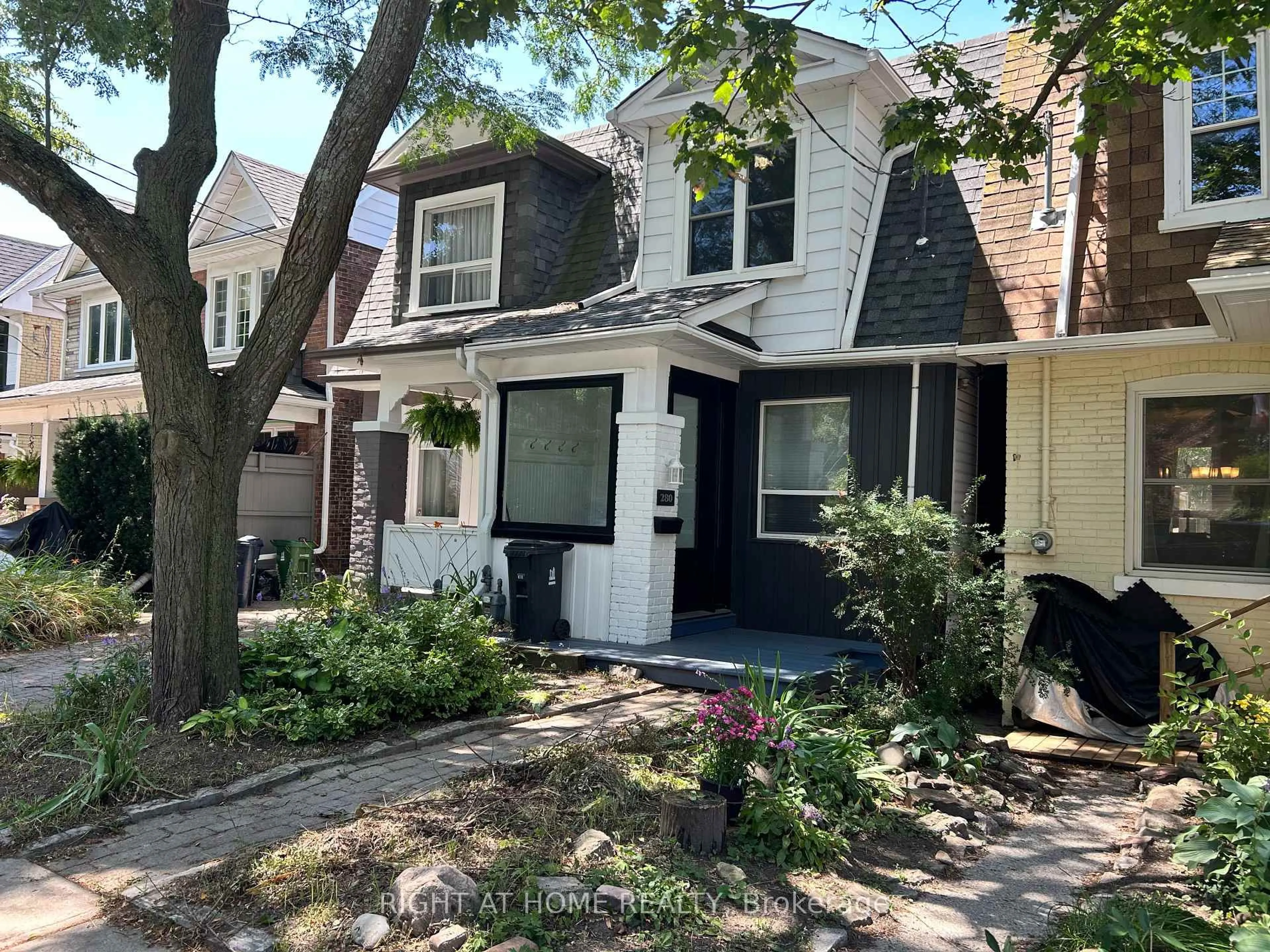 Unknown for 280 Kenilworth Ave, Toronto Ontario M4L 3S8