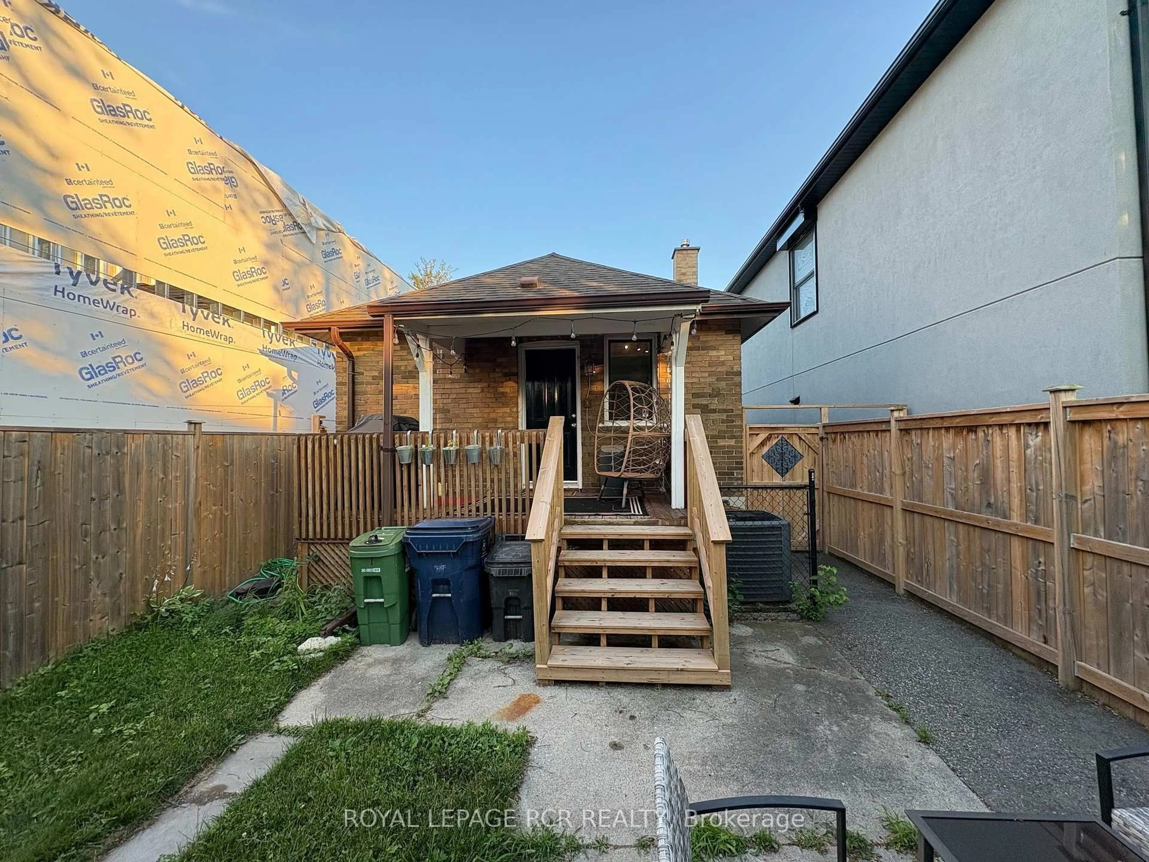 A pic from outside/outdoor area/front of a property/back of a property/a pic from drone, mountain view for 12 Orley Ave, Toronto Ontario M4C 2B9