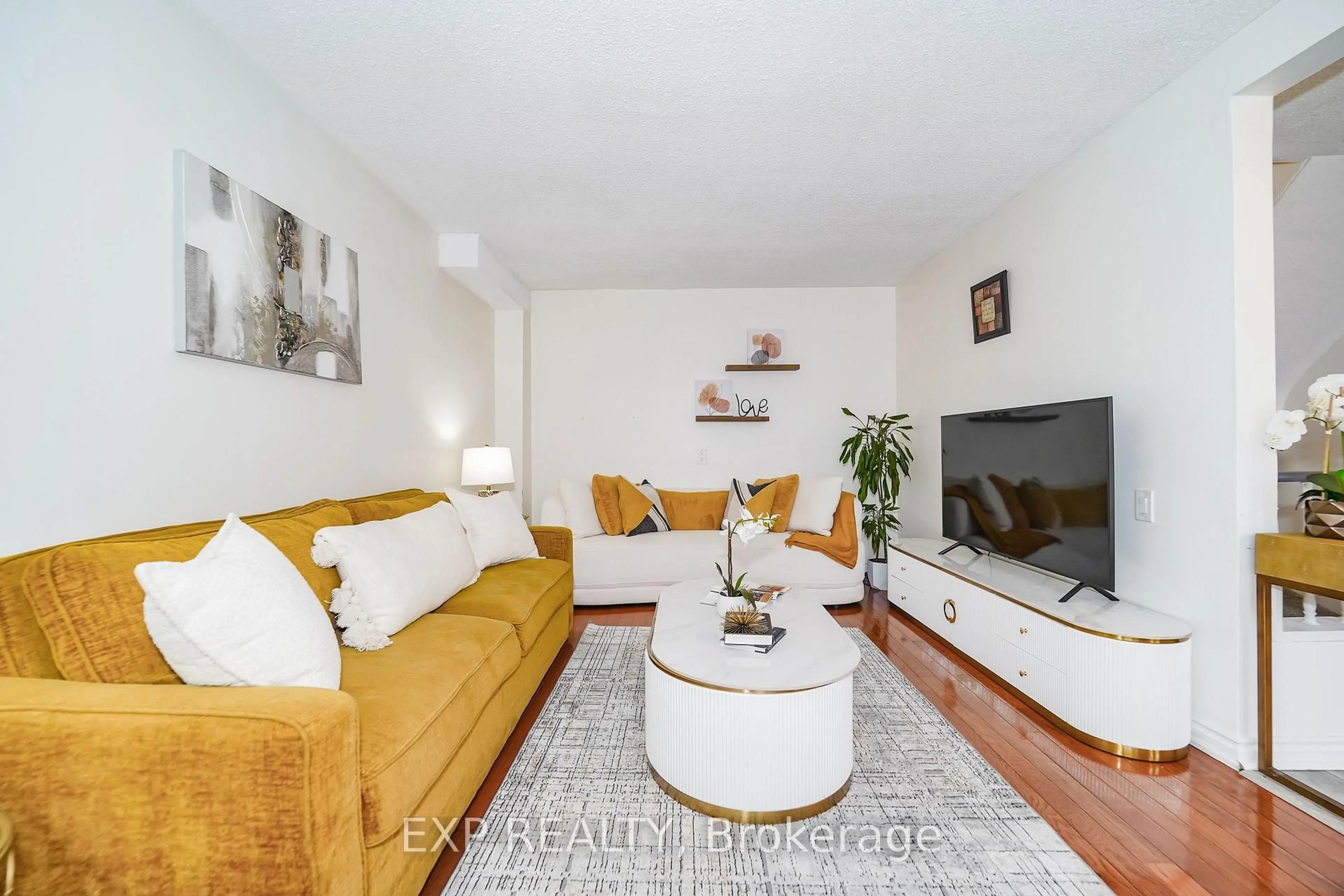 Living room with furniture, unknown for 246 Mary St, Oshawa Ontario L1G 5C4