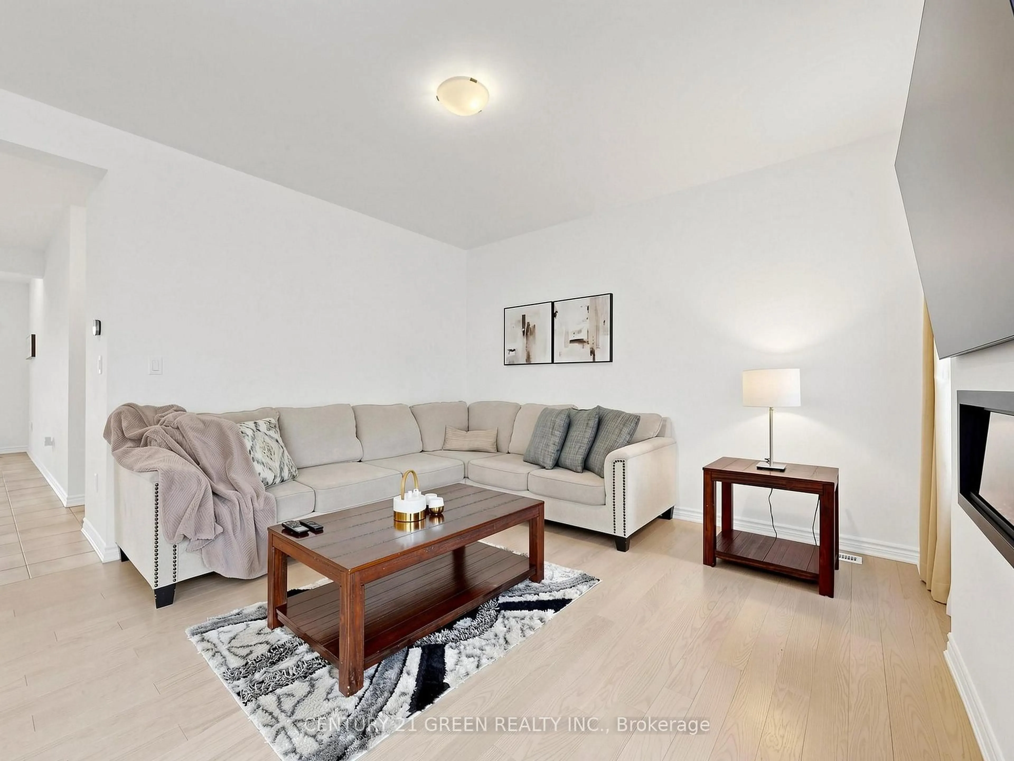 Living room with furniture, unknown for 3089 Blazing Star Ave, Pickering Ontario L1Y 0B5