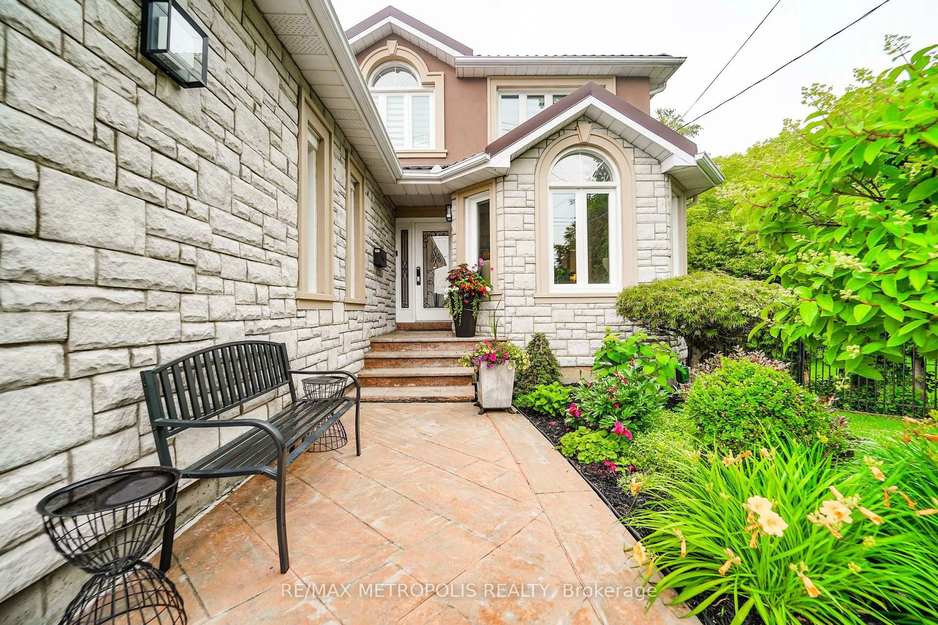 Home with brick exterior material, street for 37 Bennett Rd, Toronto Ontario M1E 3Y1