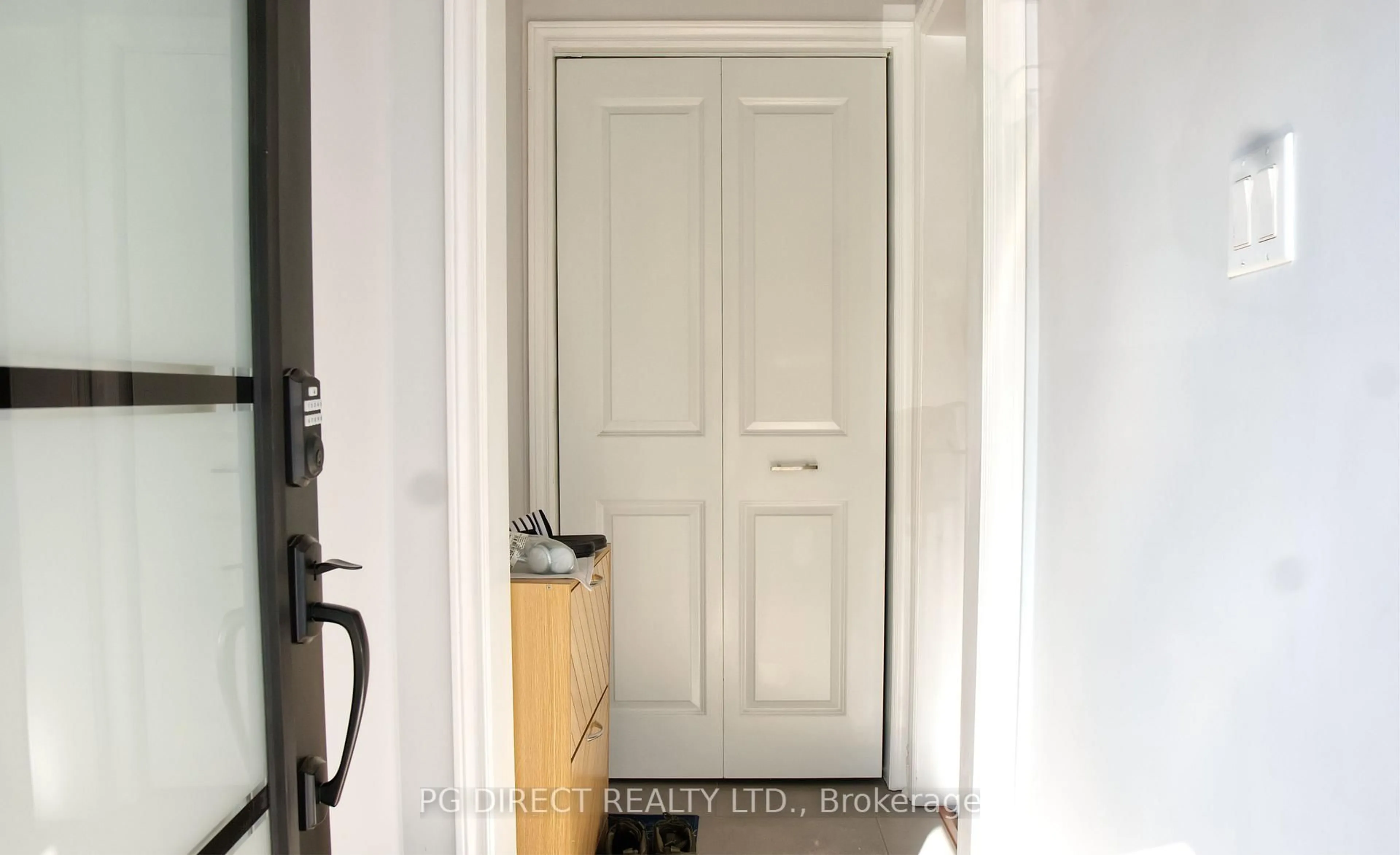 Indoor entryway for 5A Scotia Ave, Toronto Ontario M1L 4E4