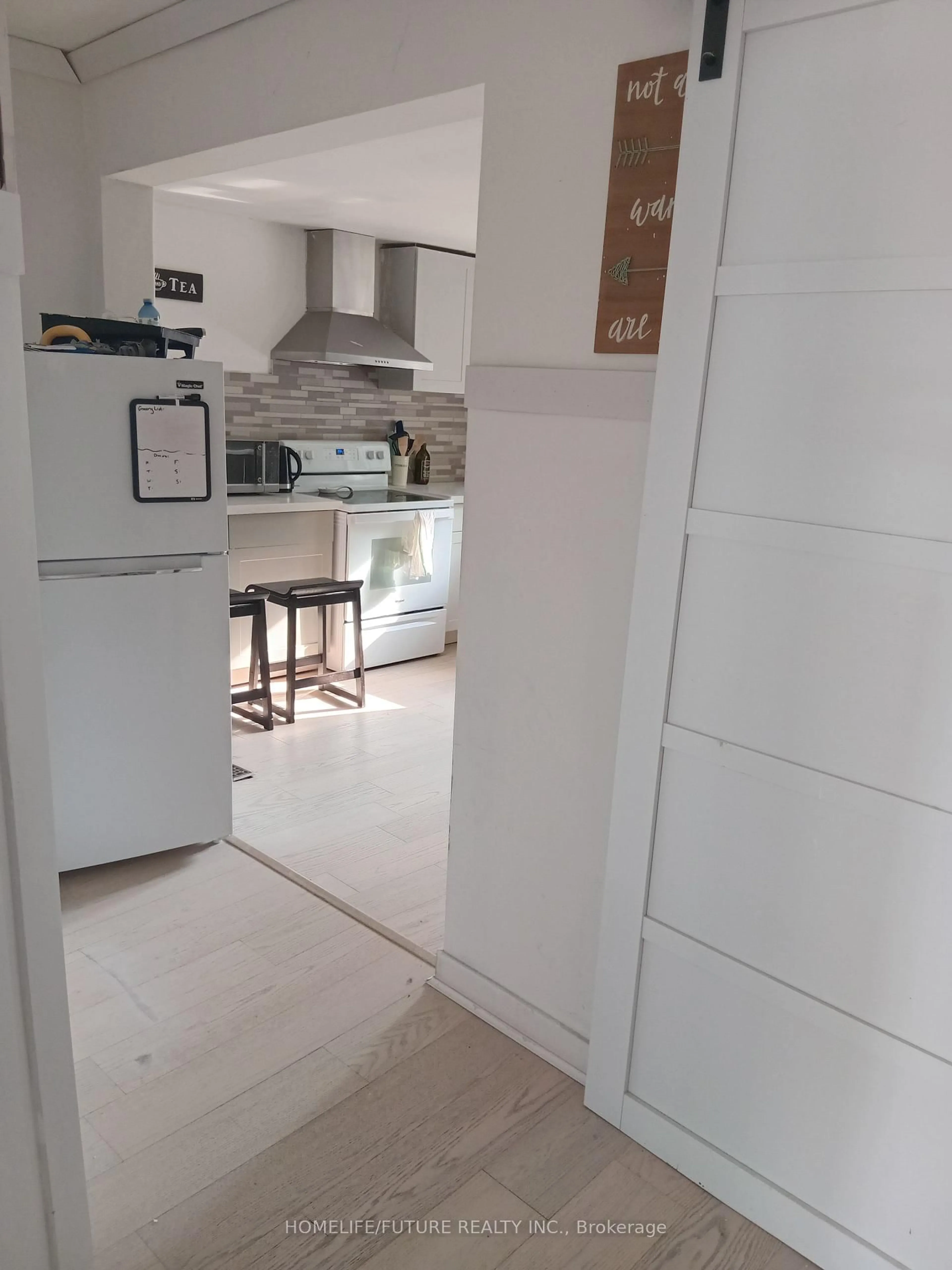 Unknown for 212 Court St, Oshawa Ontario L1H 4W7