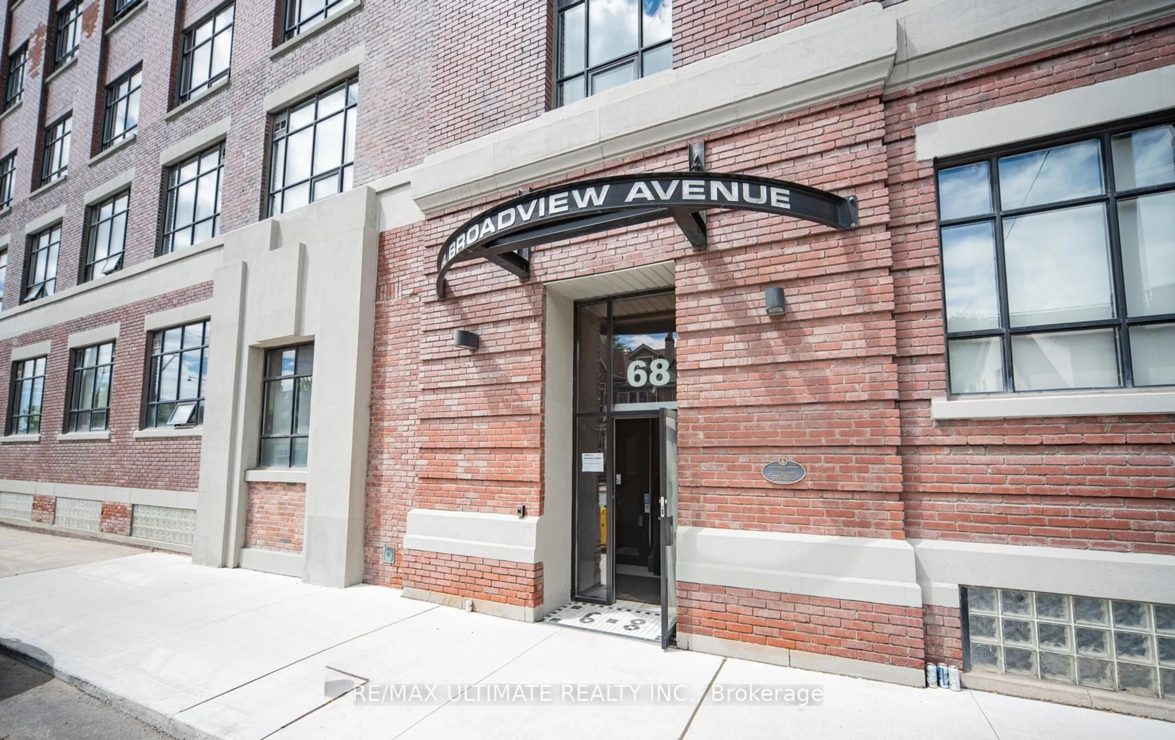 Indoor foyer for 68 Broadview Ave #523, Toronto Ontario M4M 2E6