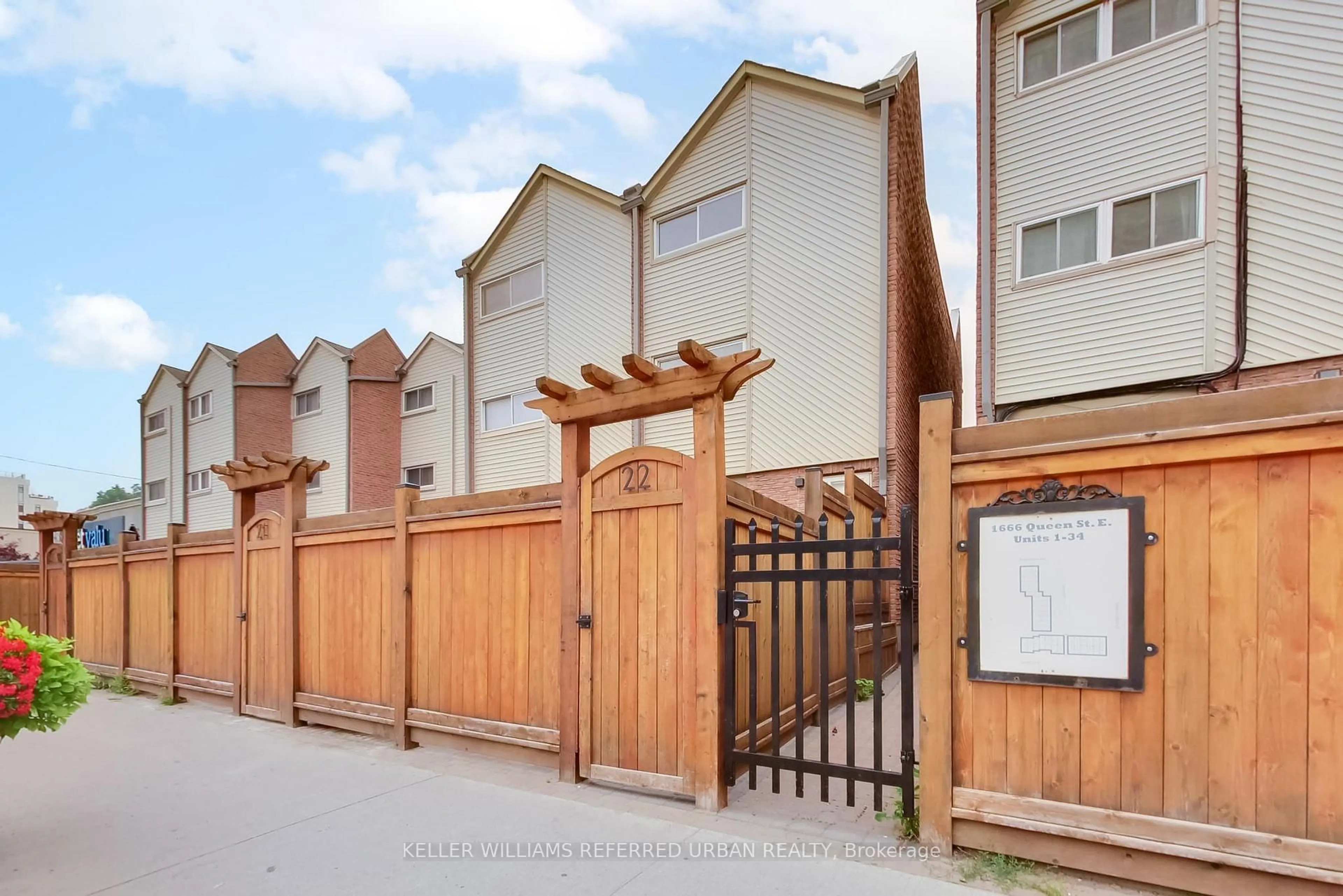Patio, street for 1666 Queen St #22, Toronto Ontario M4L 1G3