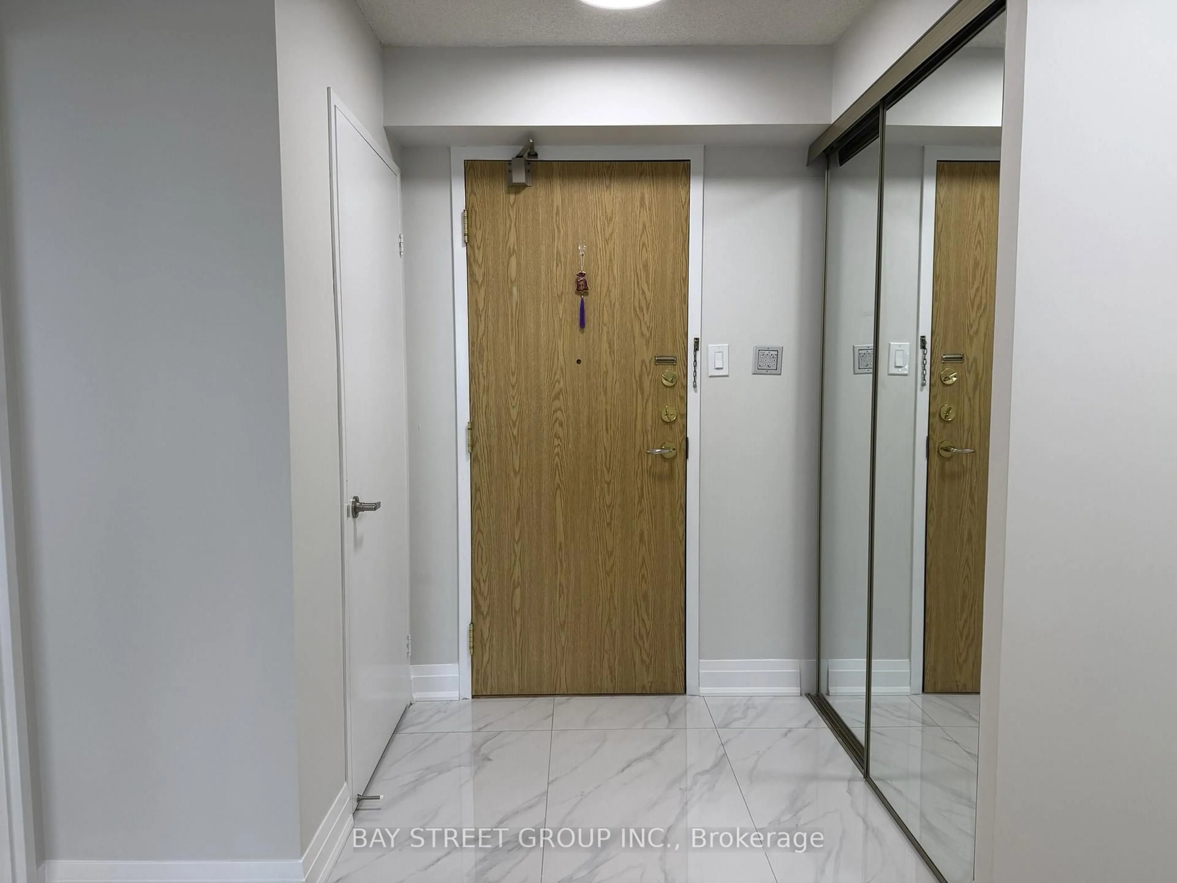 Indoor foyer for 300 Alton Towers Circ #807, Toronto Ontario M1V 4X9