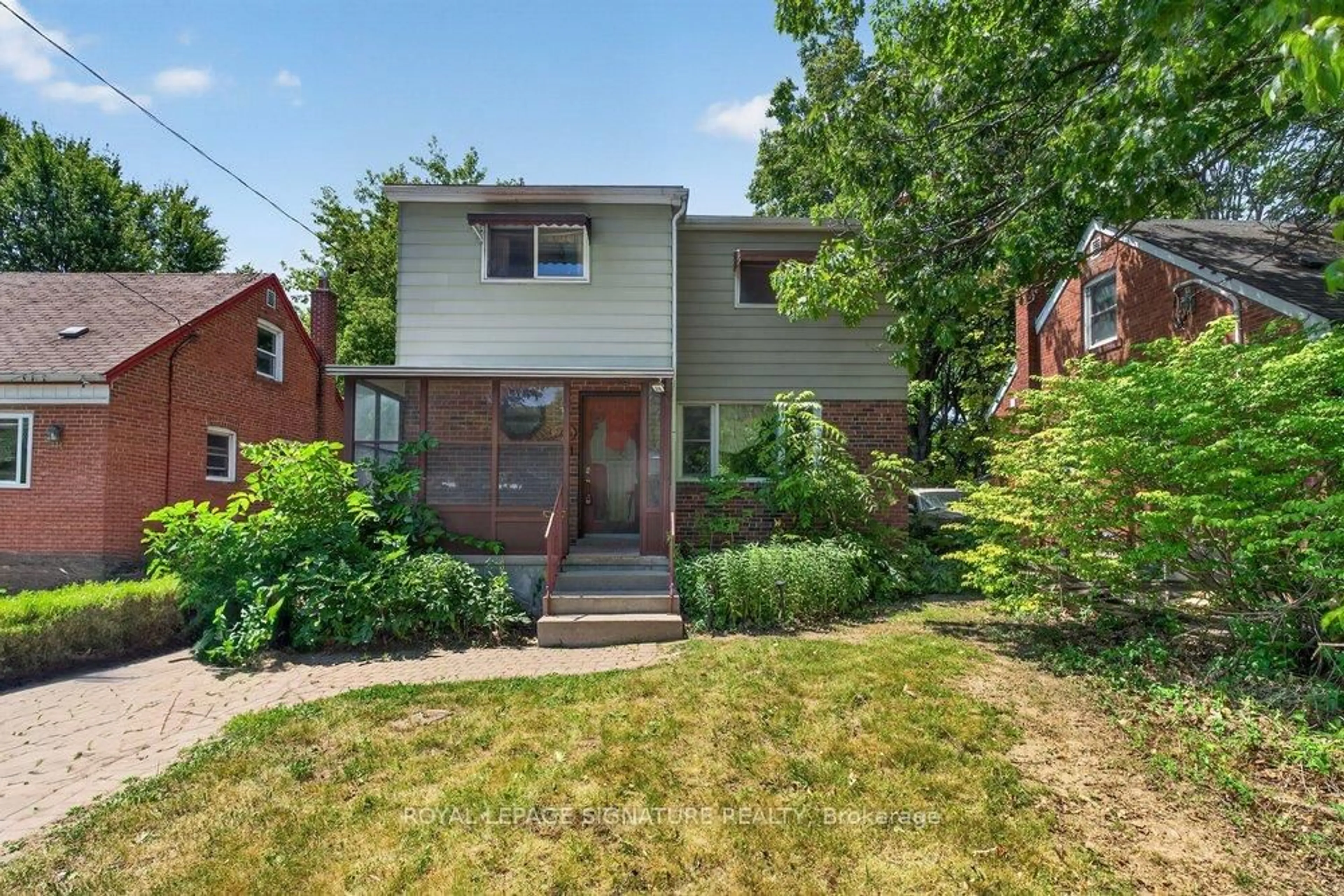 Home with brick exterior material, street for 10 Rossford Rd, Toronto Ontario M1R 4B3