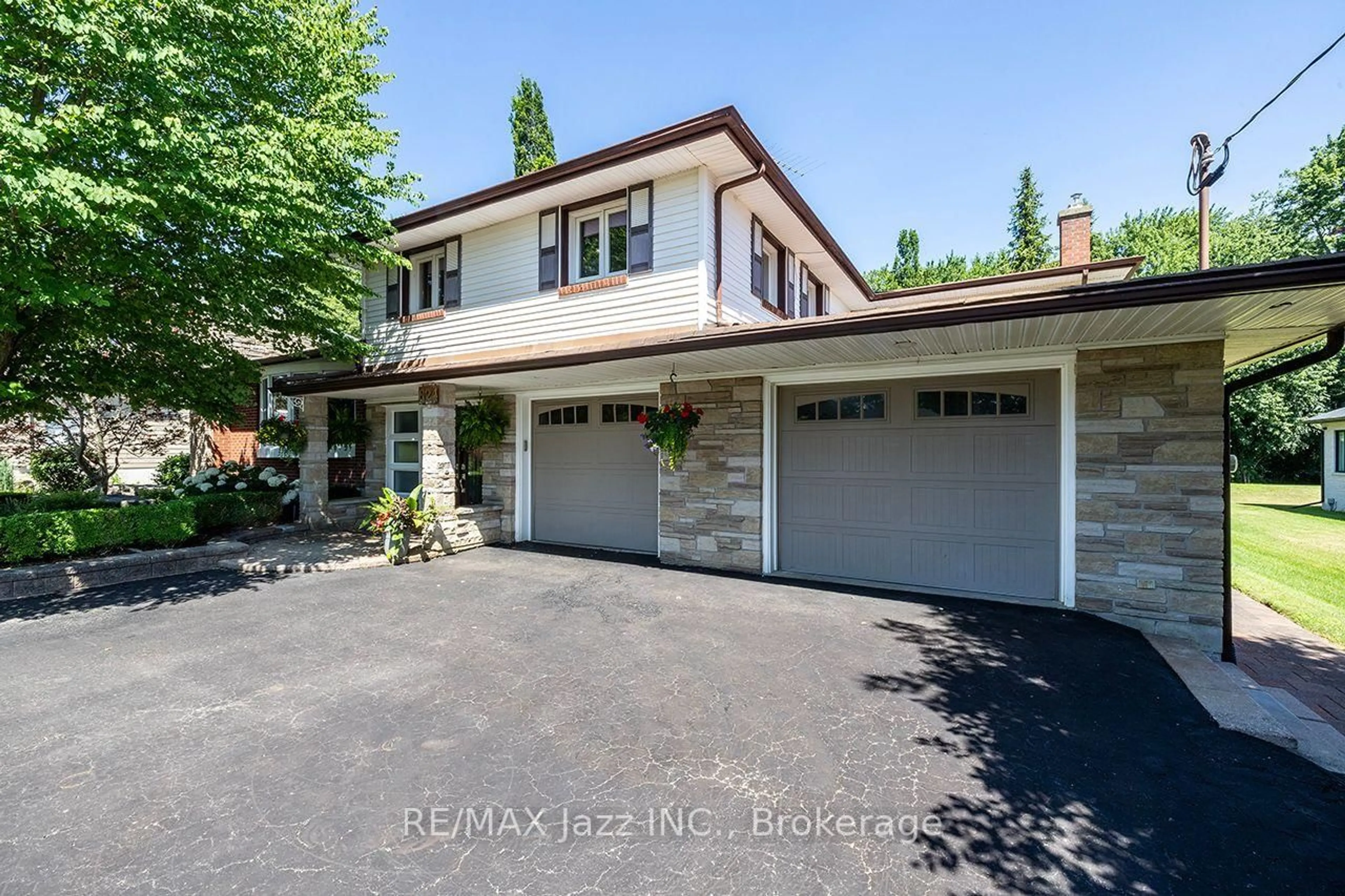 Unknown for 624 Roselawn Ave, Oshawa Ontario L1L 1B2