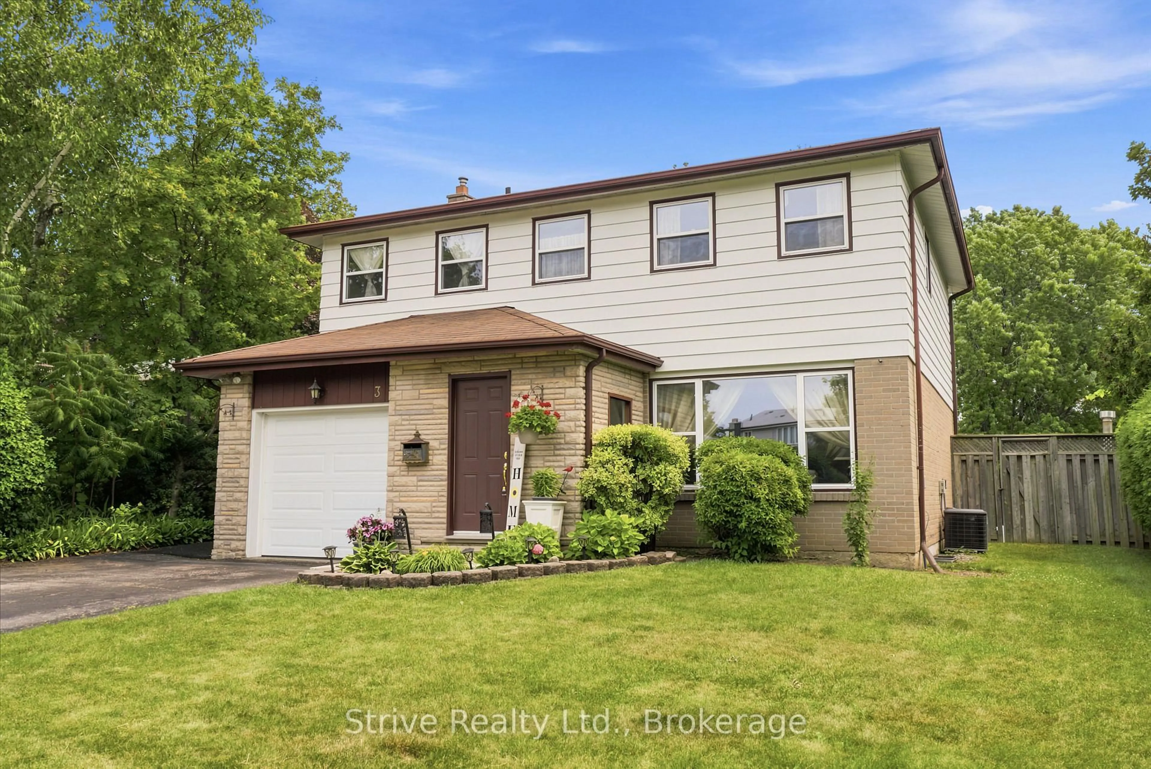 Home with vinyl exterior material, street for 3 Gillbank Cres, Toronto Ontario M1E 4H8