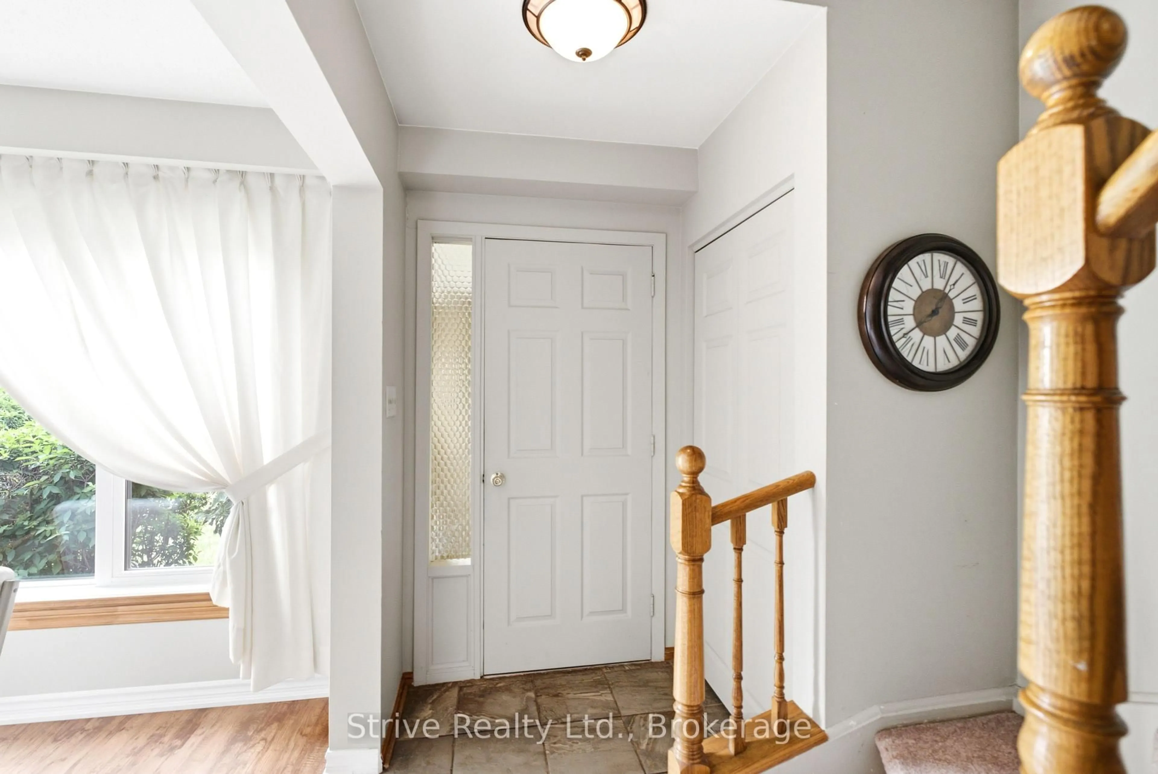Indoor entryway for 3 Gillbank Cres, Toronto Ontario M1E 4H8