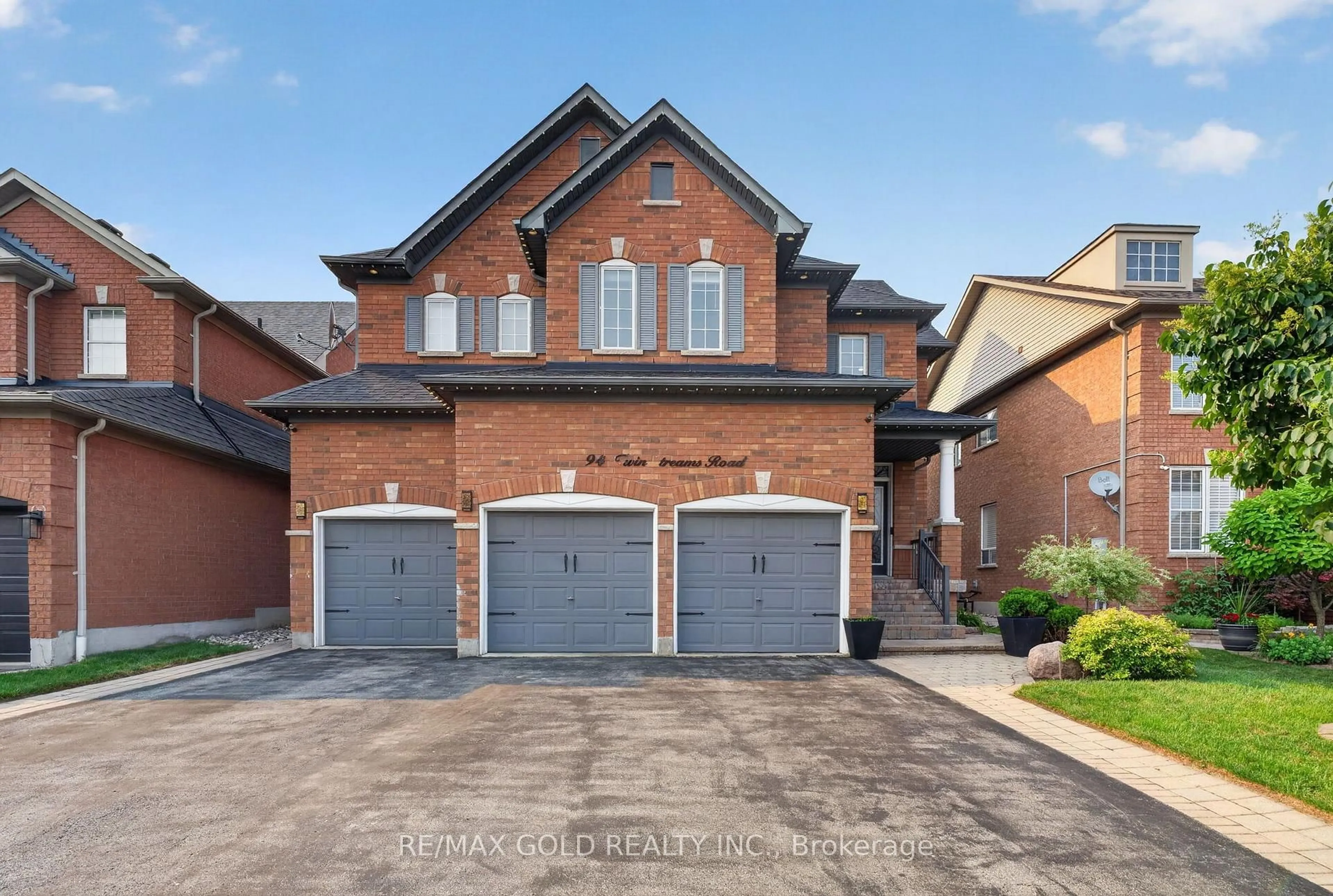 Home with brick exterior material, street for 94 Twin Streams Rd, Whitby Ontario L1P 0A4
