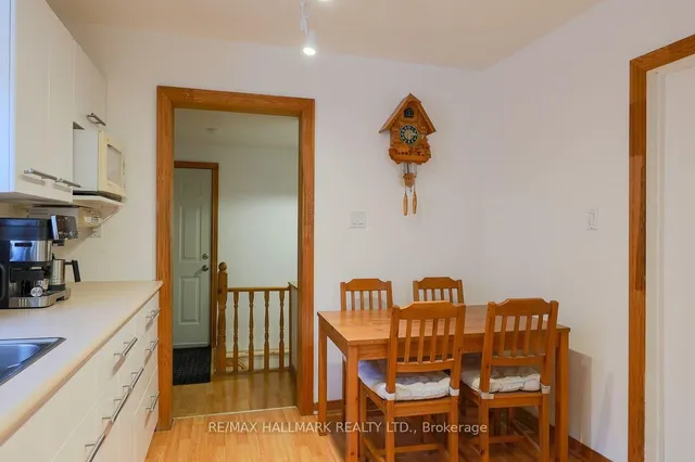 58 Claremore Ave, Toronto 5