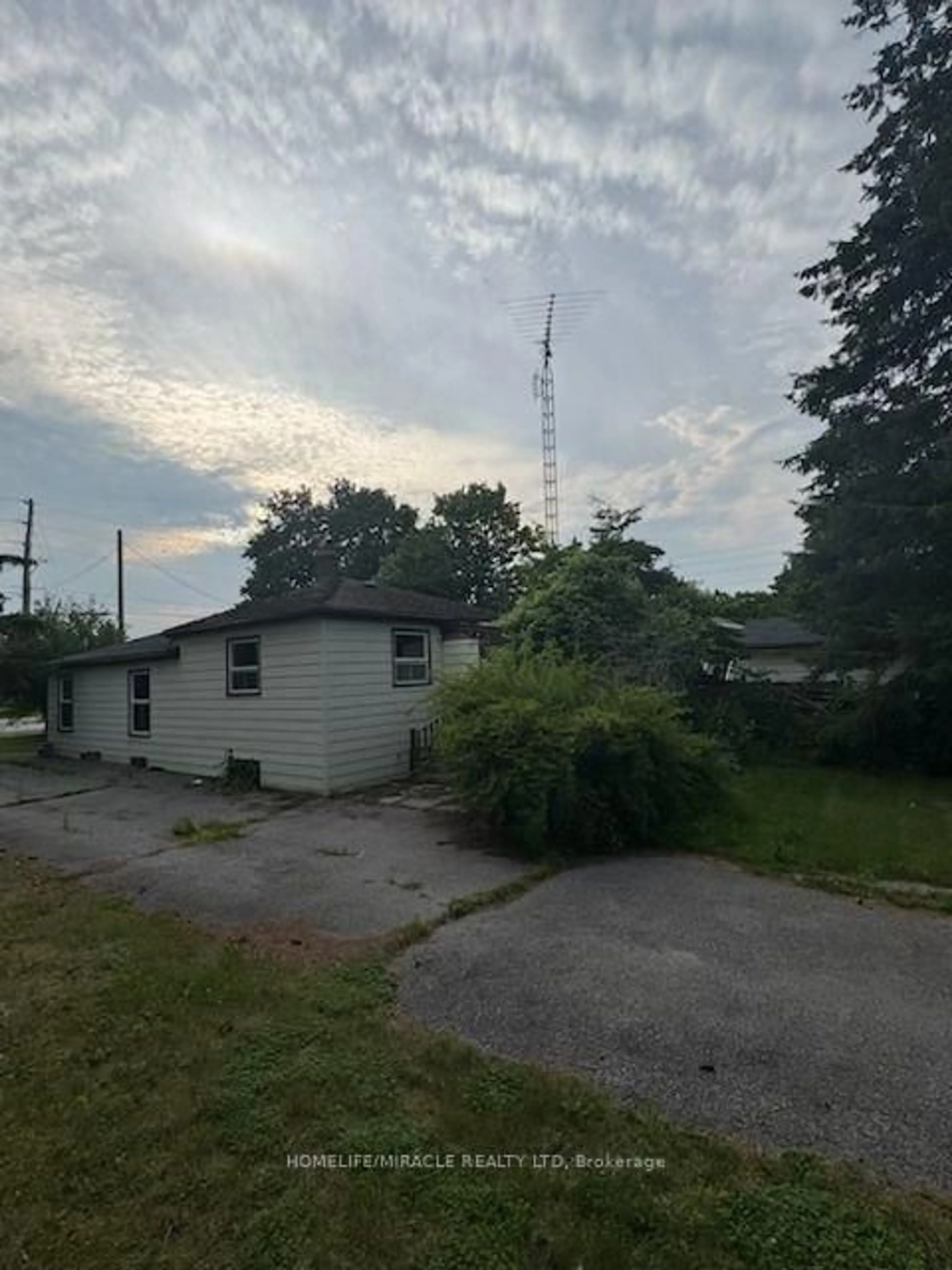 Shed for 869 Townline Rd, Clarington Ontario L1E 2J3
