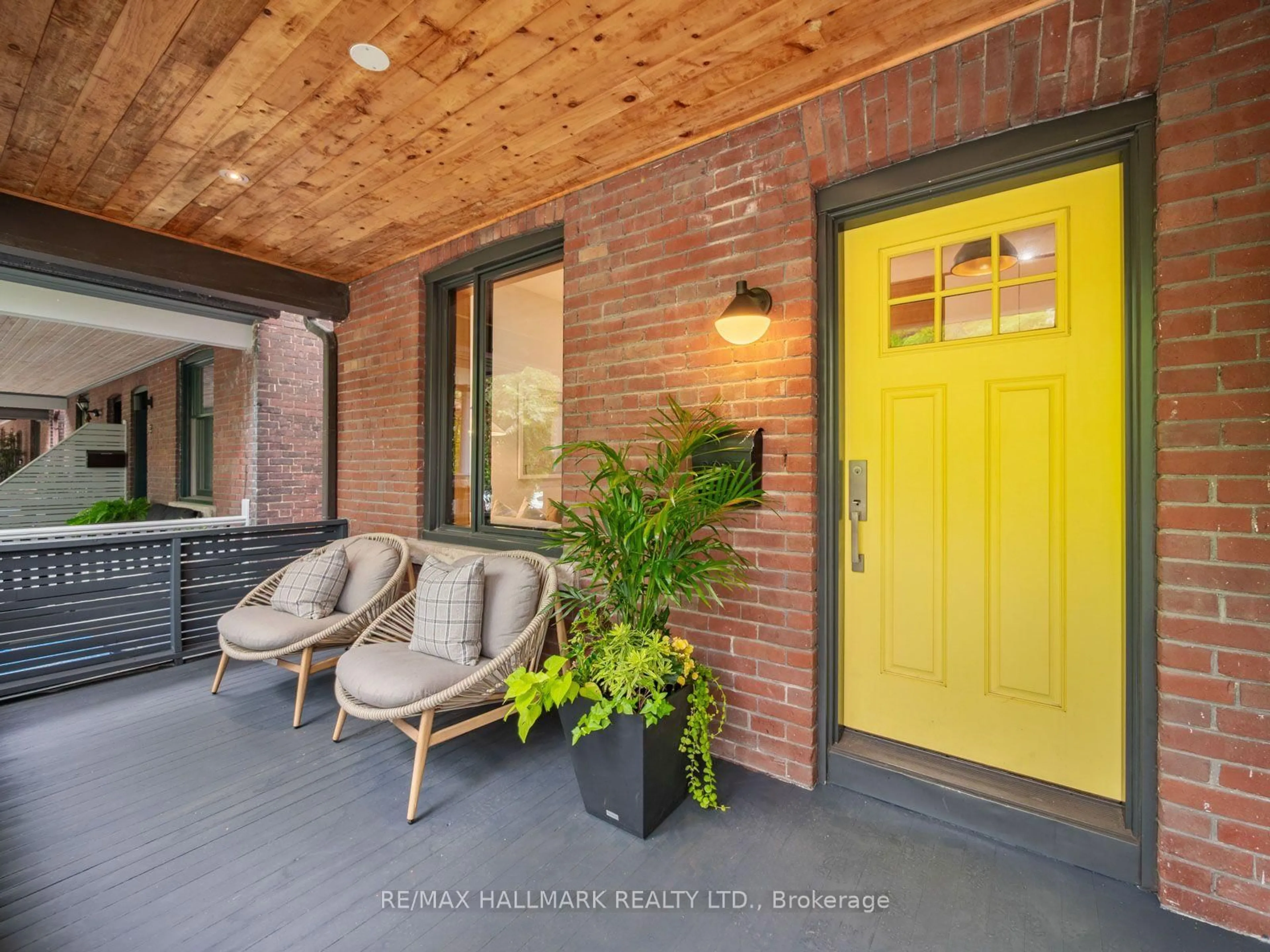 Indoor entryway for 80 Winnifred Ave, Toronto Ontario M4M 2X3