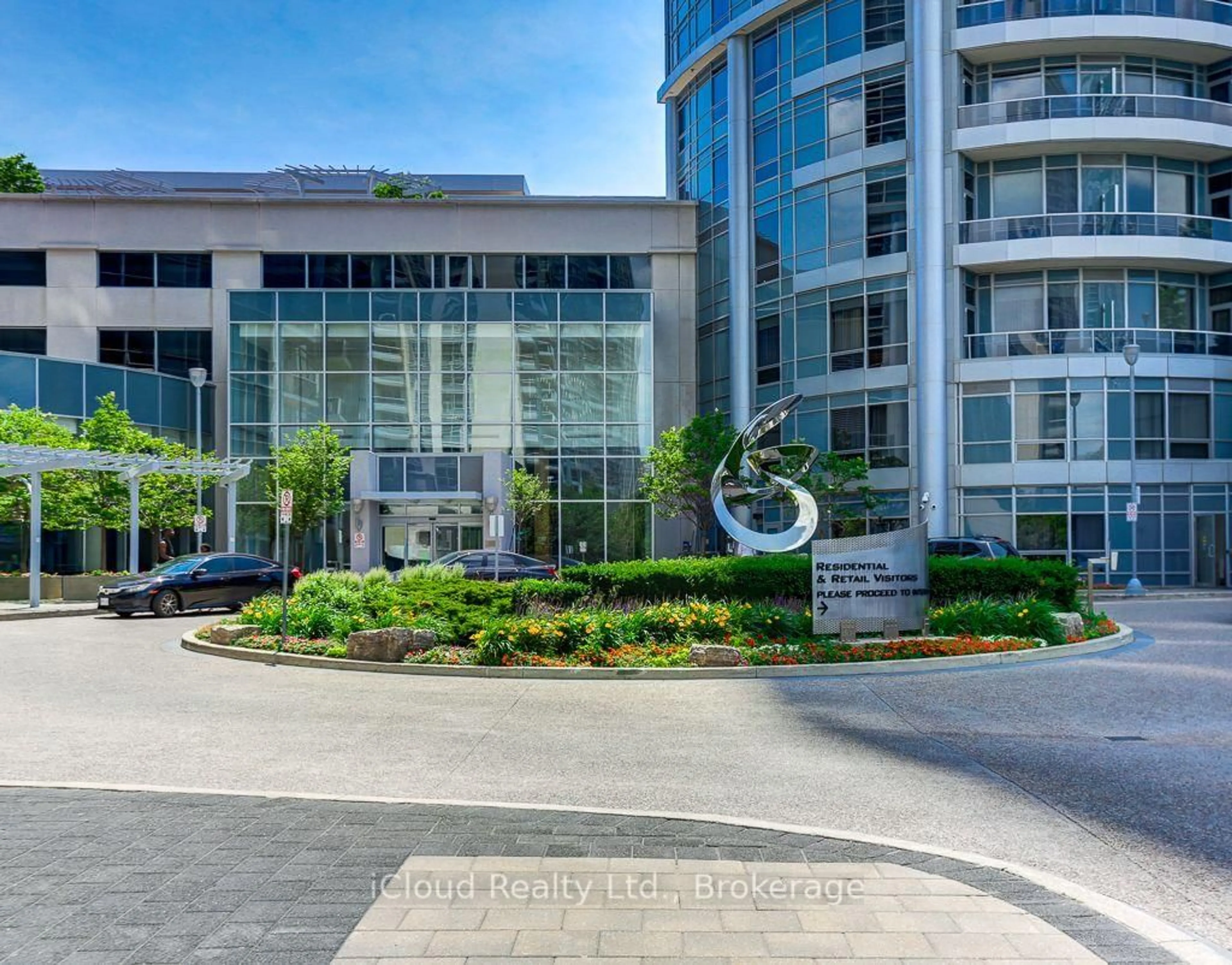 Indoor foyer for 125 Village Green Sq #1712, Toronto Ontario M1S 0G3