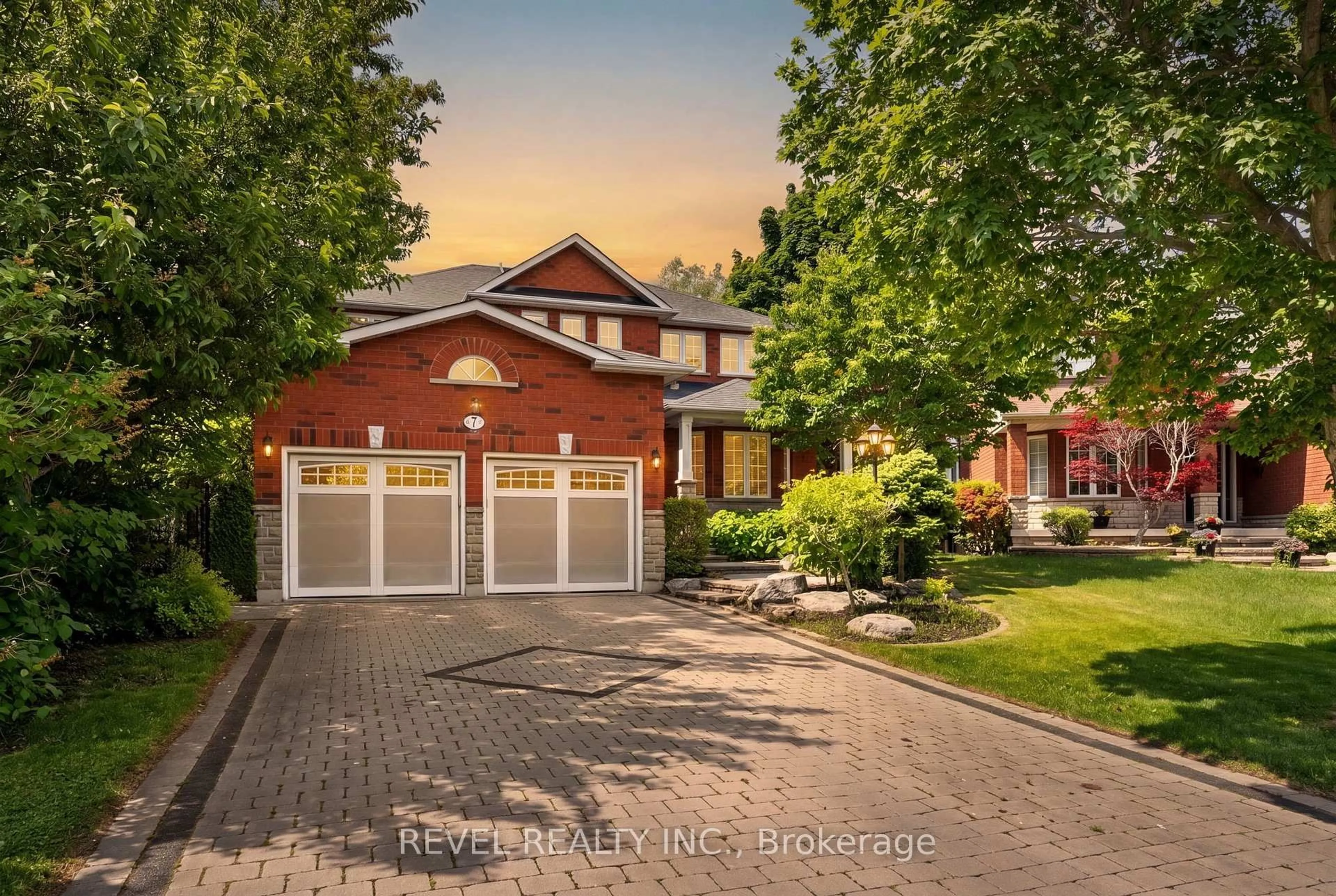 Home with brick exterior material, street for 7 Callander Crt, Ajax Ontario L1S 7M5