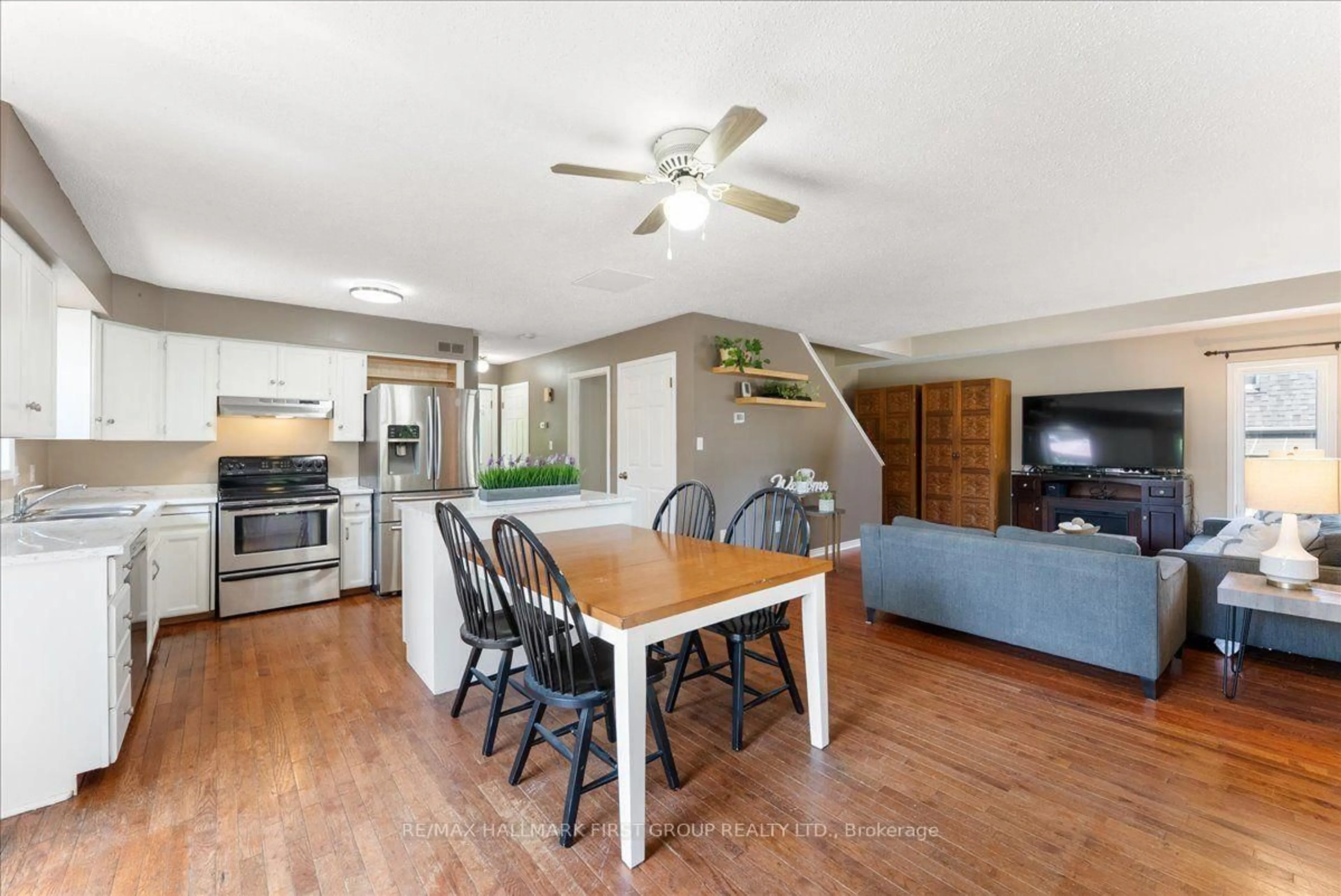 Open concept kitchen, unknown for 1290 Glenanna Rd, Pickering Ontario L1V 6R9
