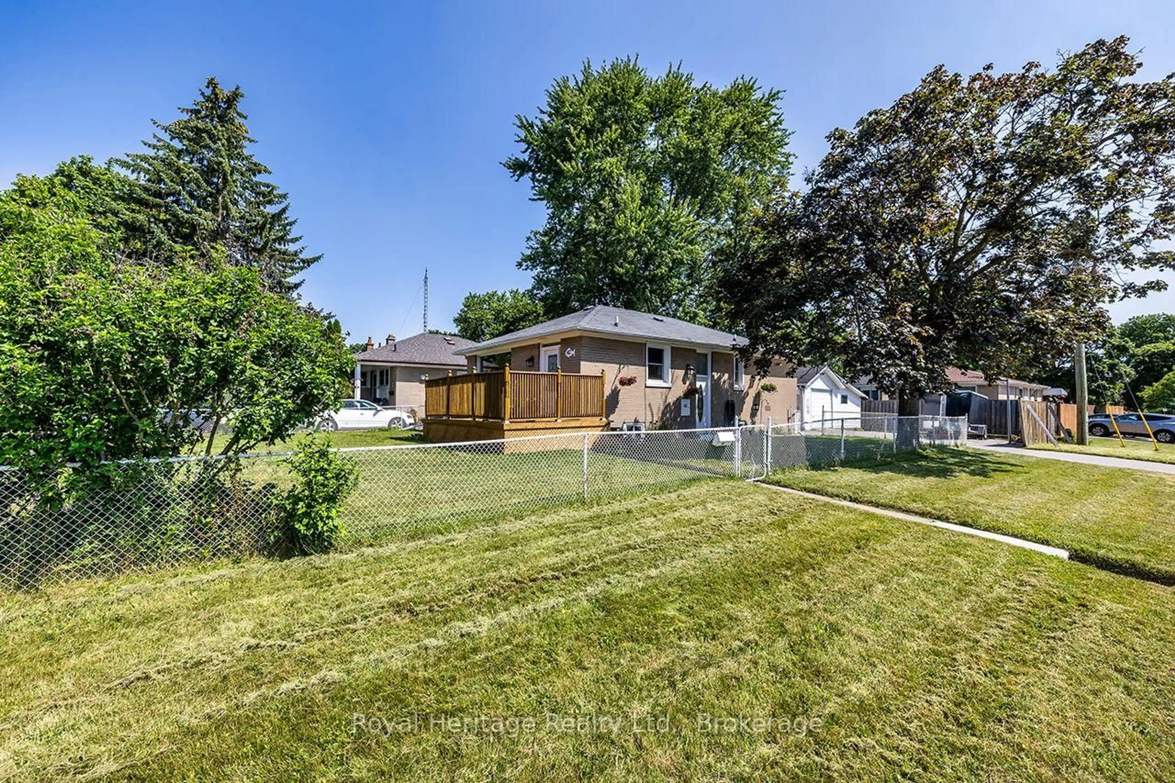 Unknown for 42 Thorncroft Cres, Ajax Ontario L1S 2S2