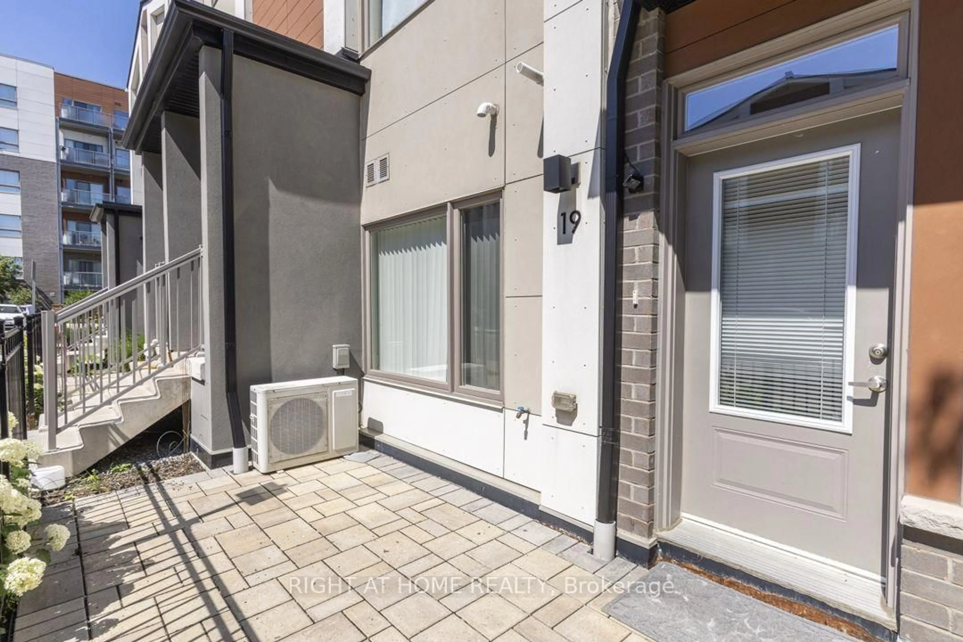 Patio, street for 60 Orchid Place Dr #15, Toronto Ontario M1B 0C4