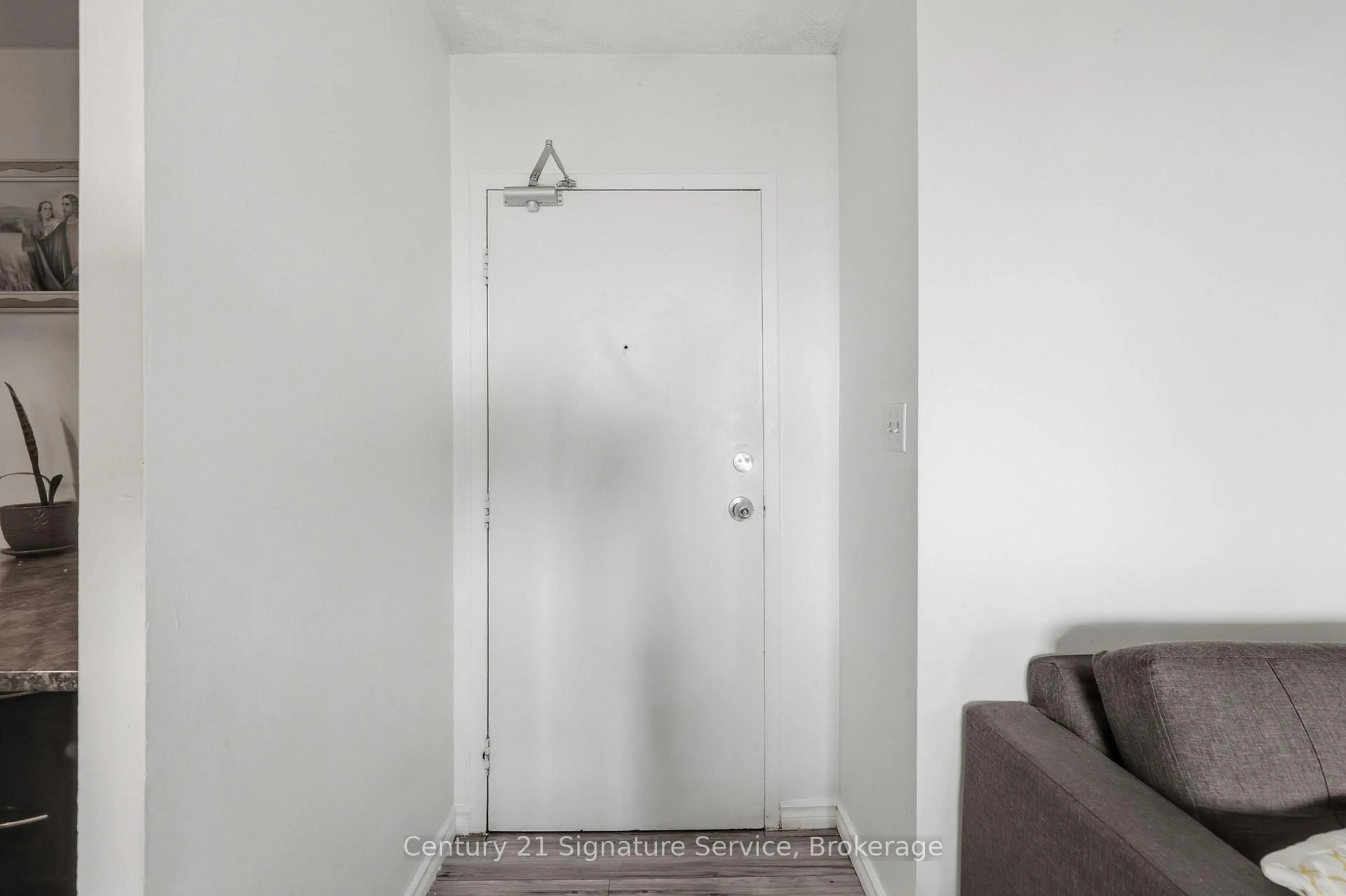 A pic of a room for 1250 Bridletowne Circ #610, Toronto Ontario M1W 2V1