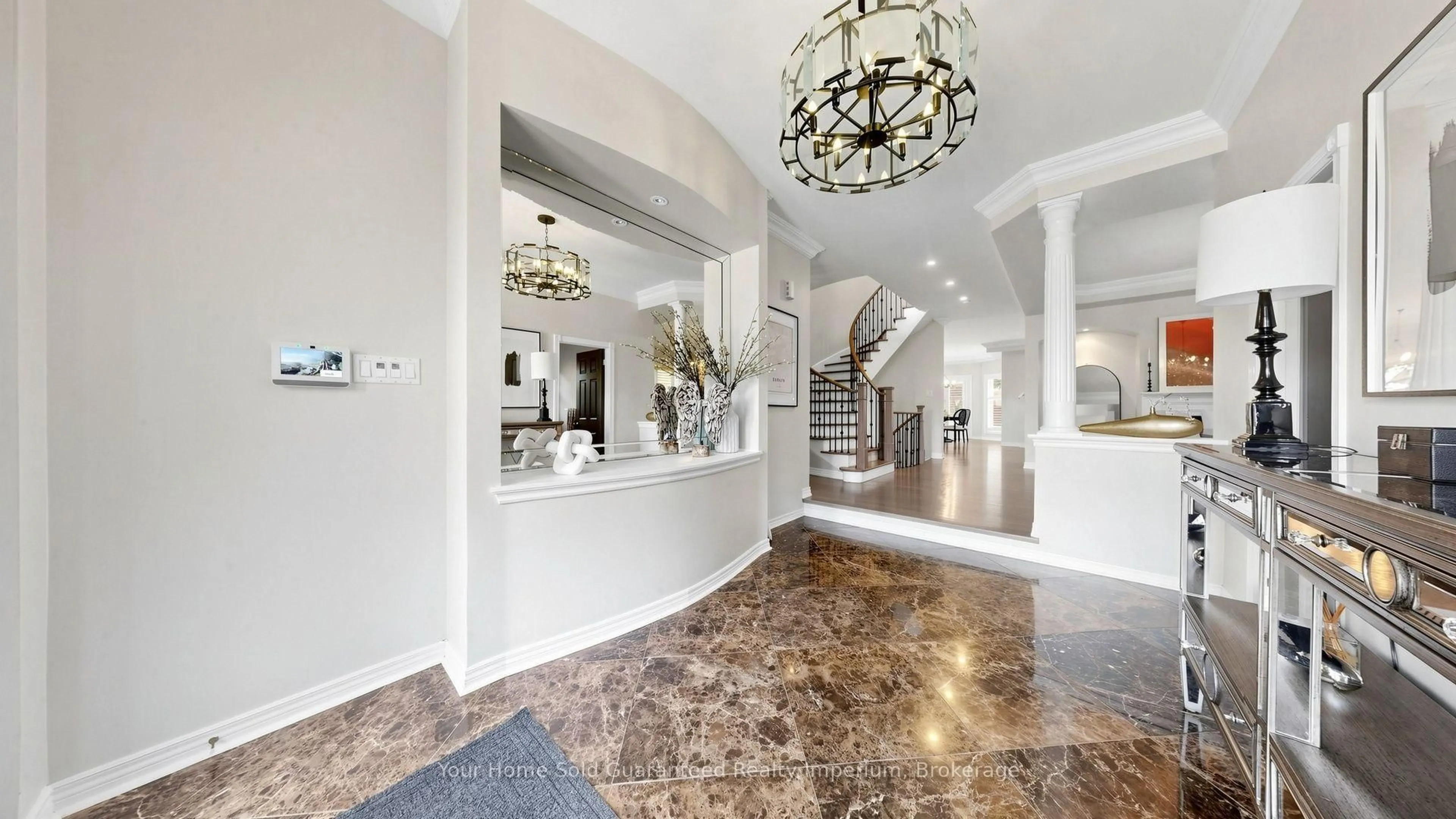 Indoor foyer for 832 Darwin Dr, Pickering Ontario L1X 2V6
