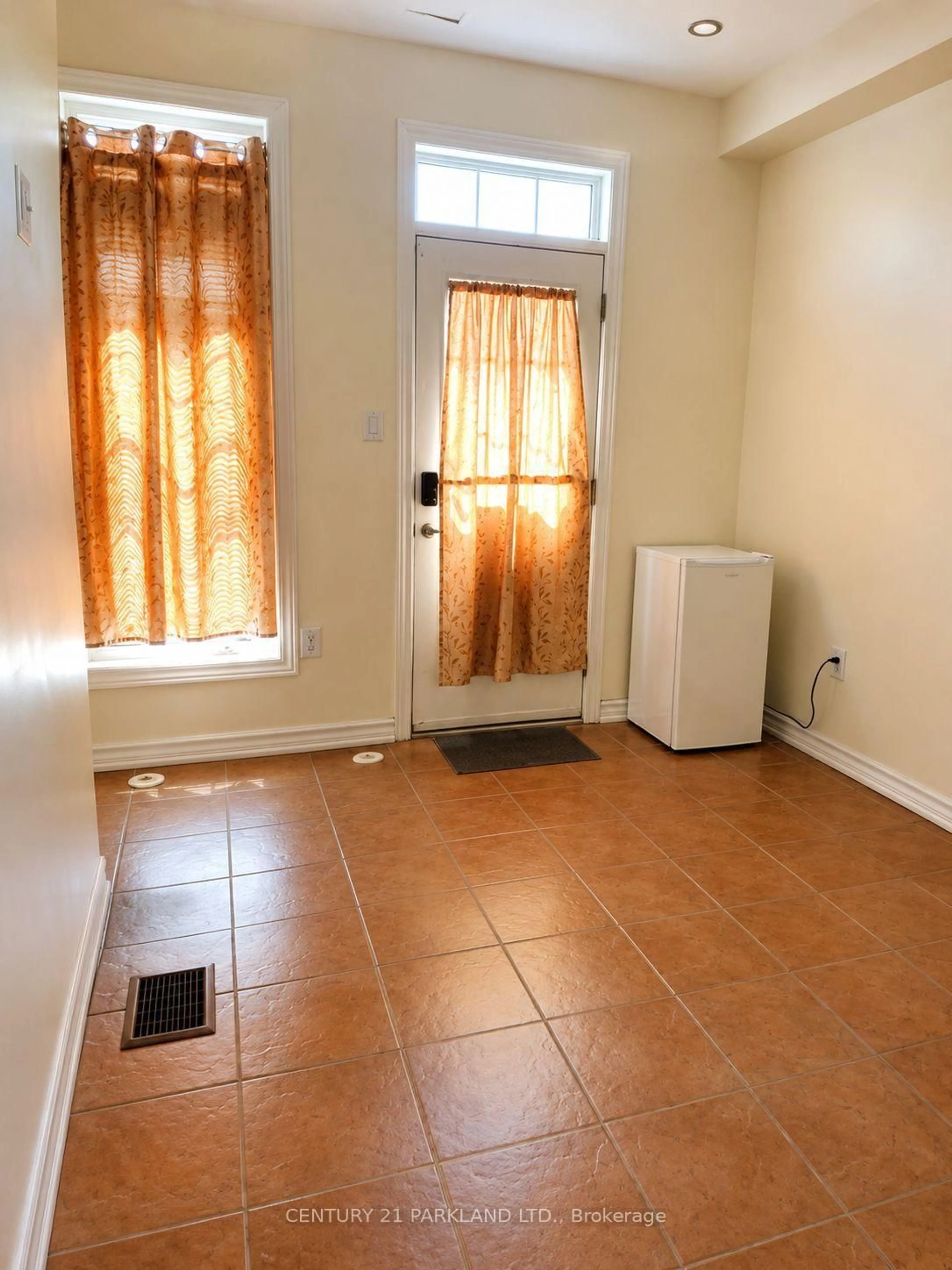 A pic of a room for 52 Ignatius Lane, Toronto Ontario M1E 0A3