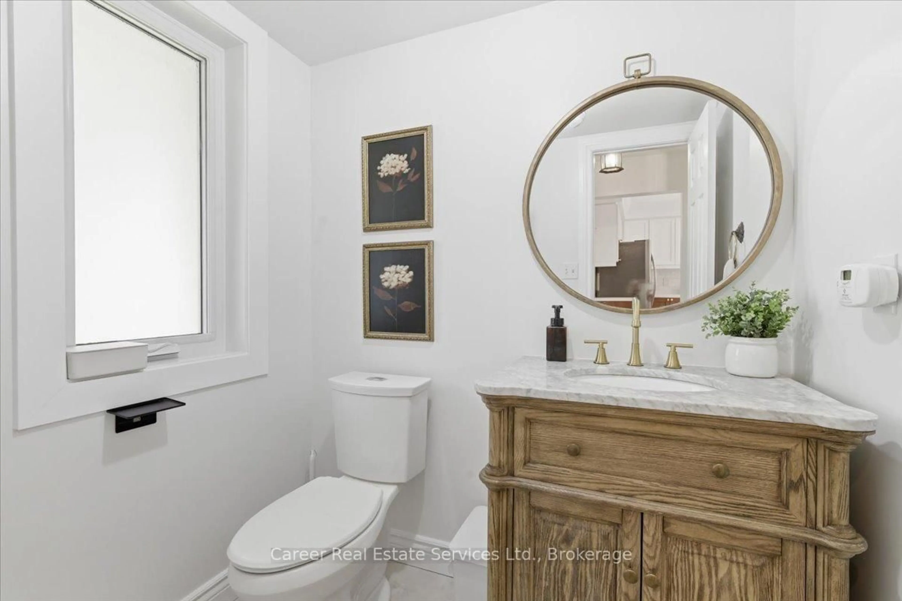 Standard bathroom, ceramic/tile floor for 17 Rickaby St, Clarington Ontario L1C 4X7