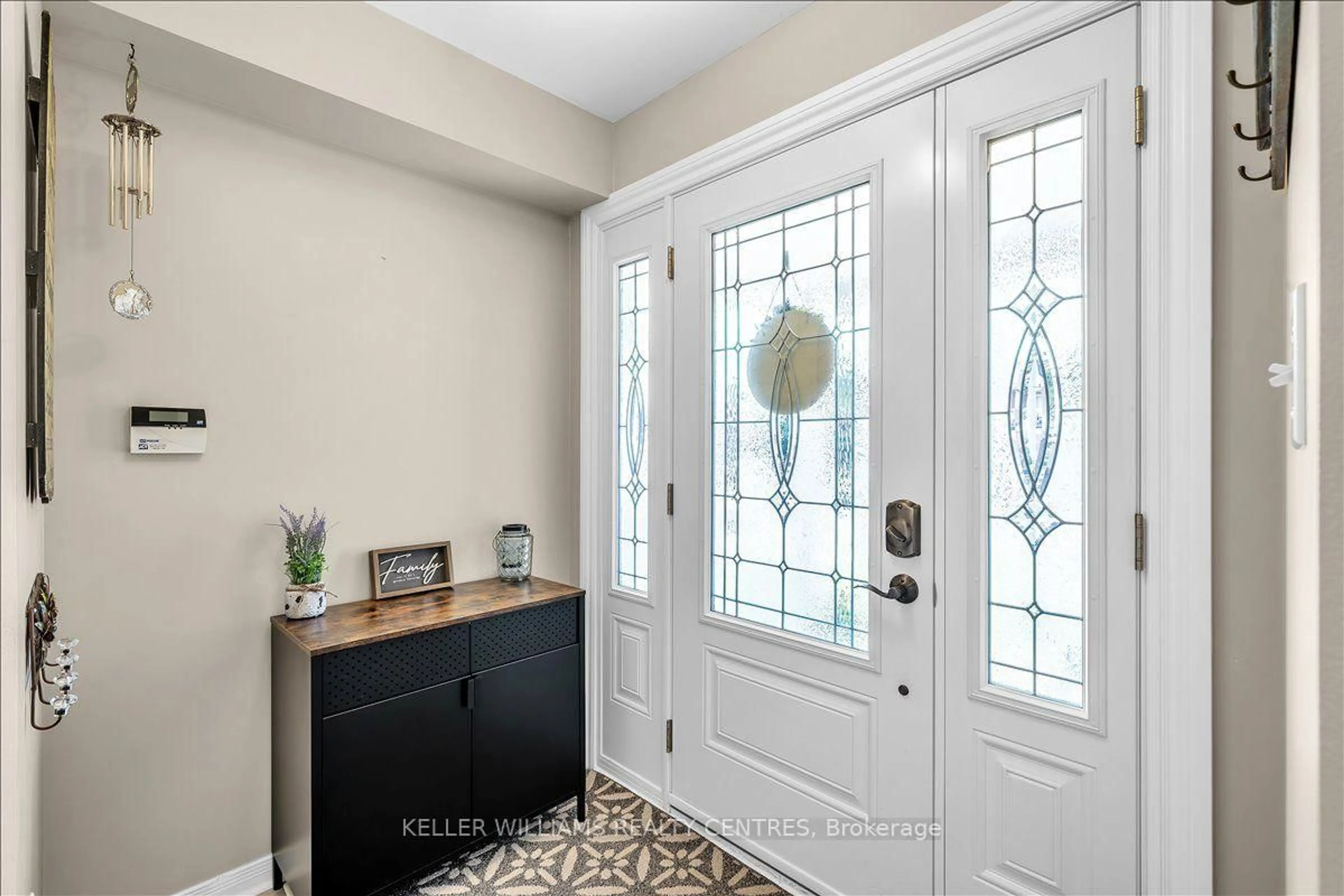 Indoor entryway for 67 Hutton Pl, Clarington Ontario L1C 5H5