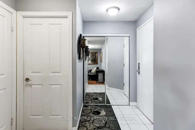 68 Corporate Dr #526, Toronto 3