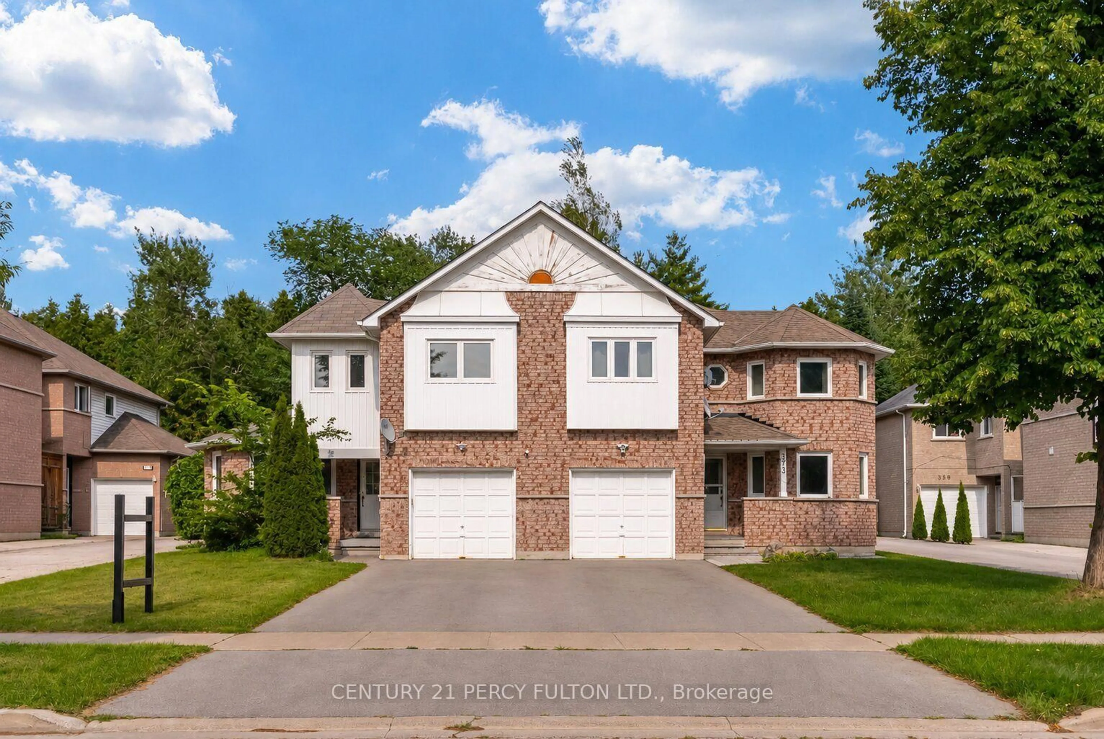 Home with brick exterior material, street for 375 Chickadee Crt, Pickering Ontario L1V 6Y4