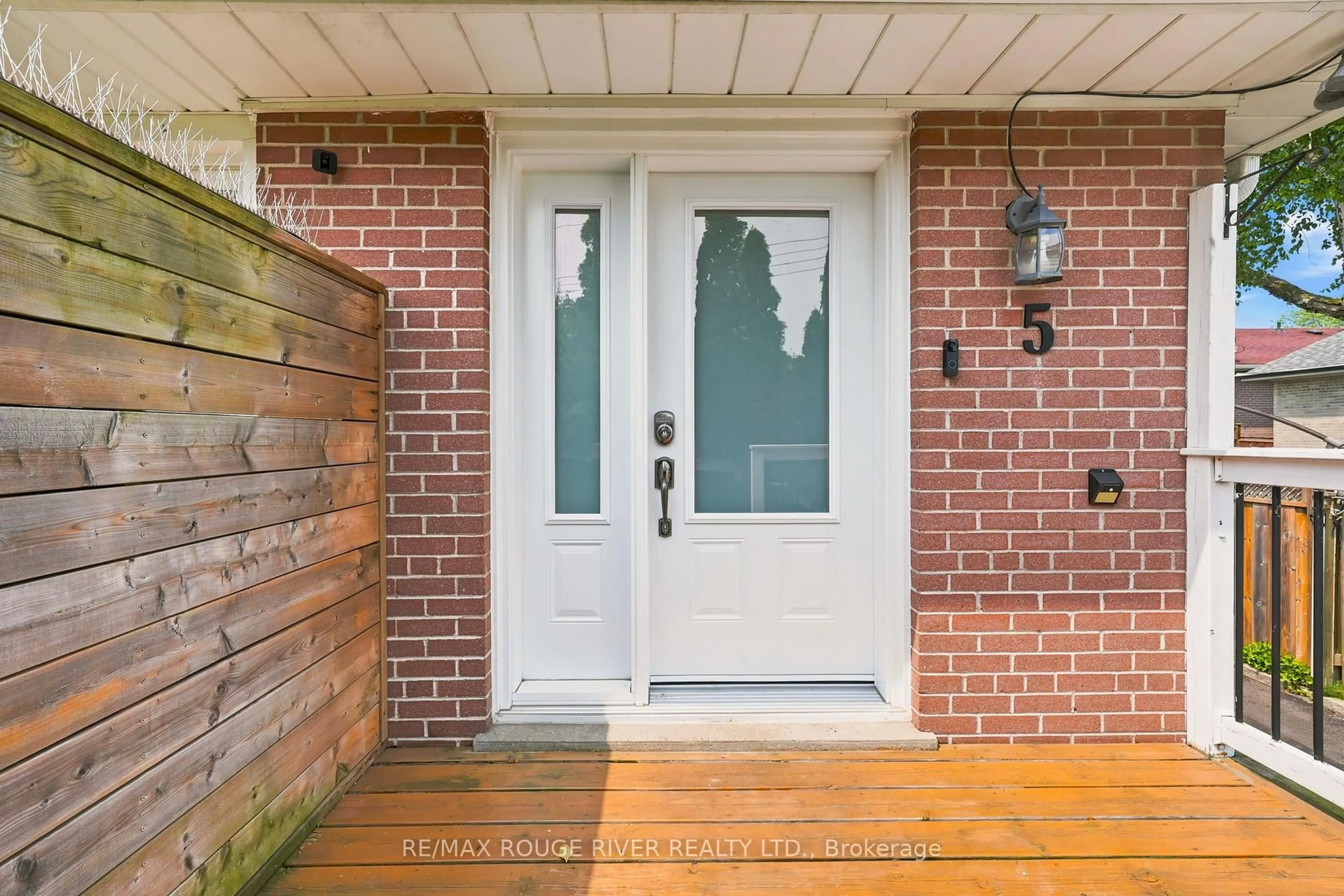 Unknown for 5 Pixley Cres, Toronto Ontario M1E 3G5