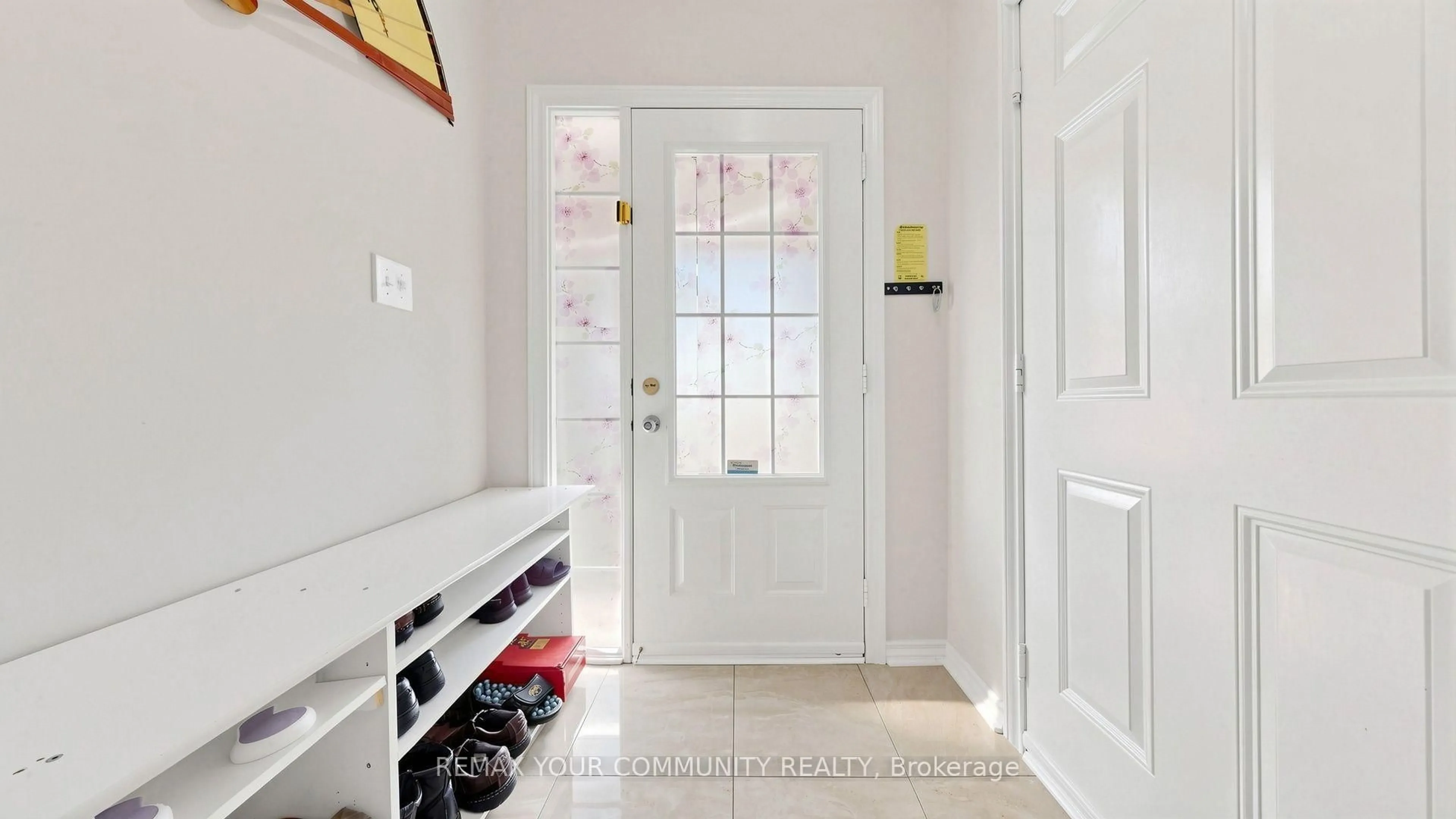 Indoor entryway for 936 Audley Rd, Ajax Ontario L1Z 0K6