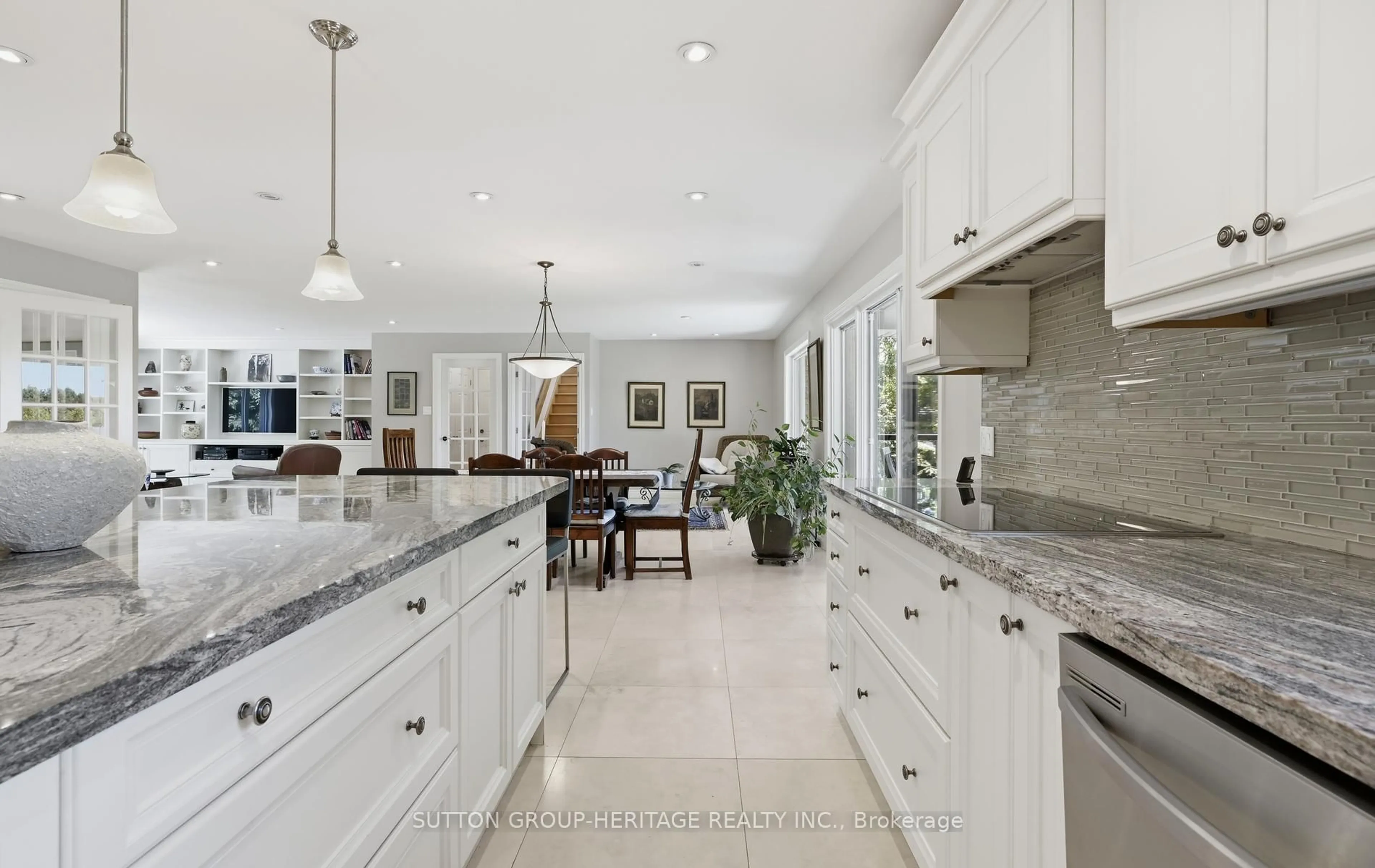 Open concept kitchen, ceramic/tile floor for 4710 Sideline 8 Sdrd, Pickering Ontario L1Y 1A2