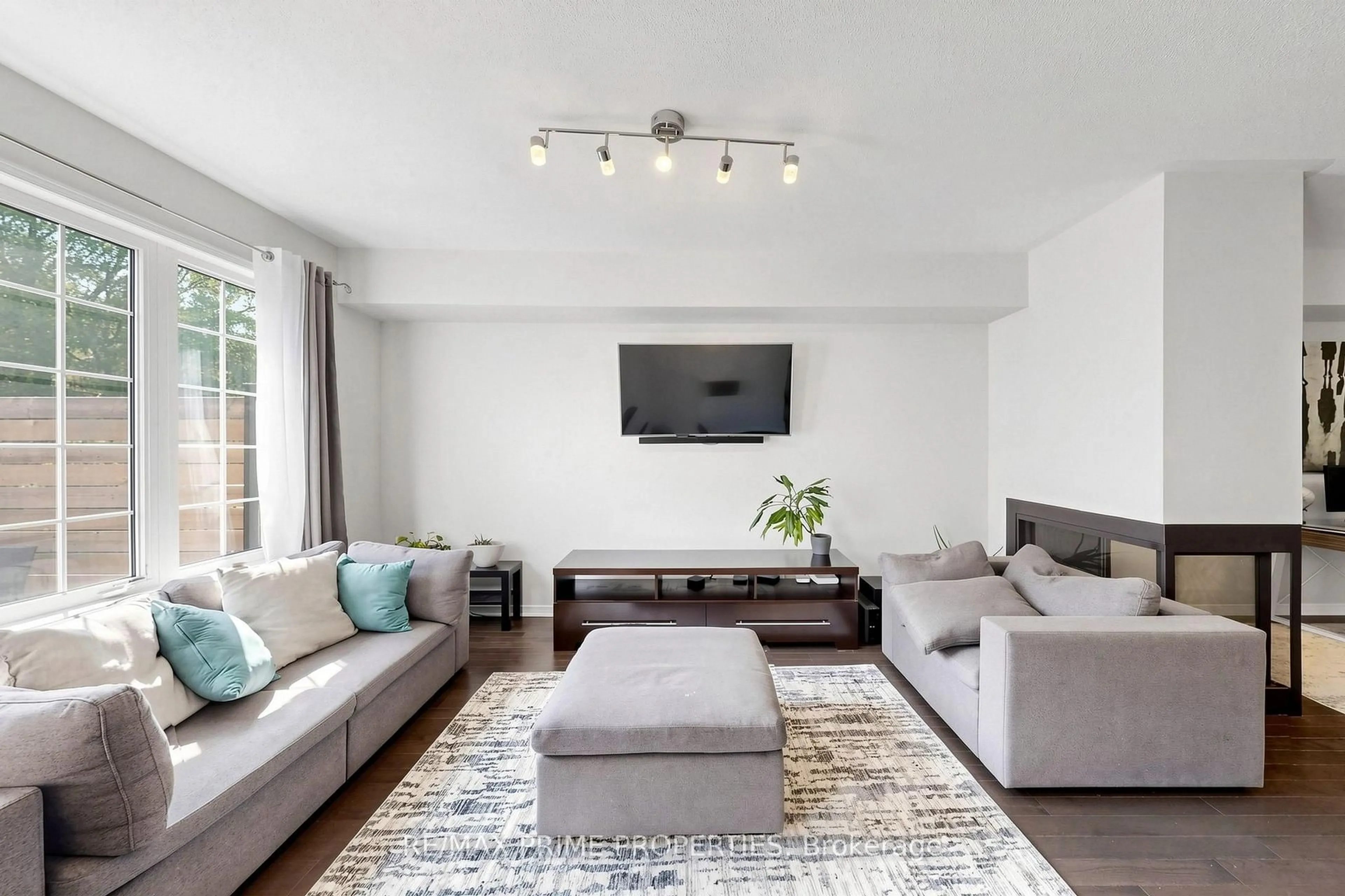 Living room with furniture, unknown for 11 Keenlyside Lane, Ajax Ontario L1T 0N4