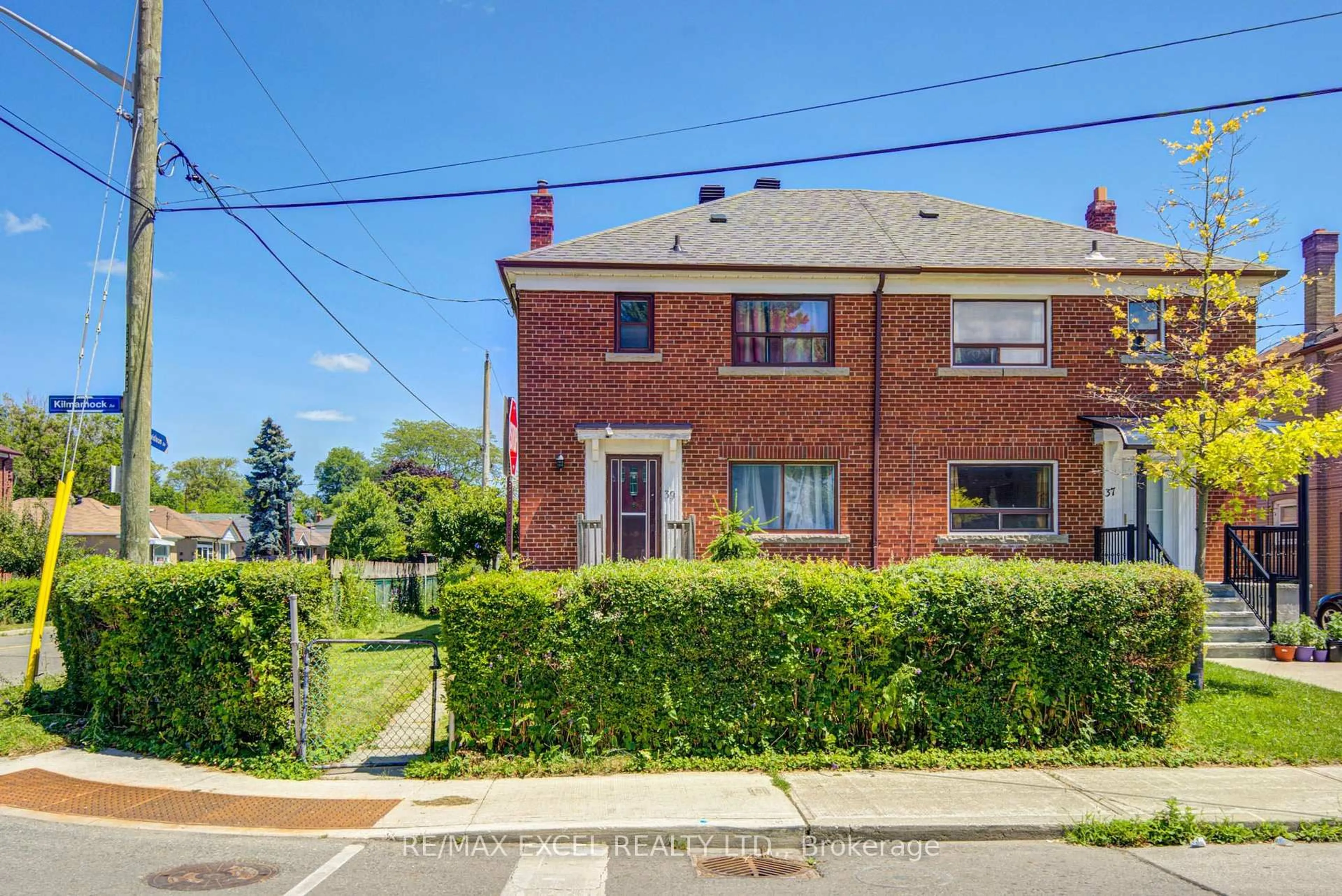 Home with brick exterior material, street for 39 Kilmarnock Ave, Toronto Ontario M1K 1Y5