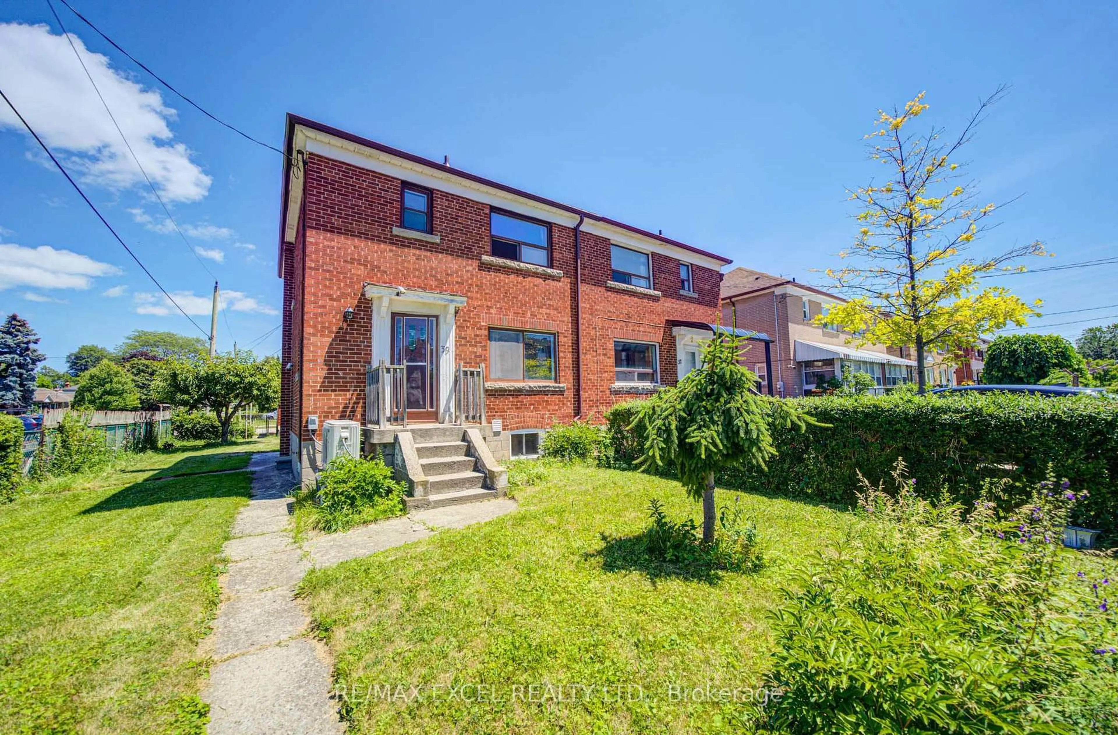 Home with brick exterior material, street for 39 Kilmarnock Ave, Toronto Ontario M1K 1Y5
