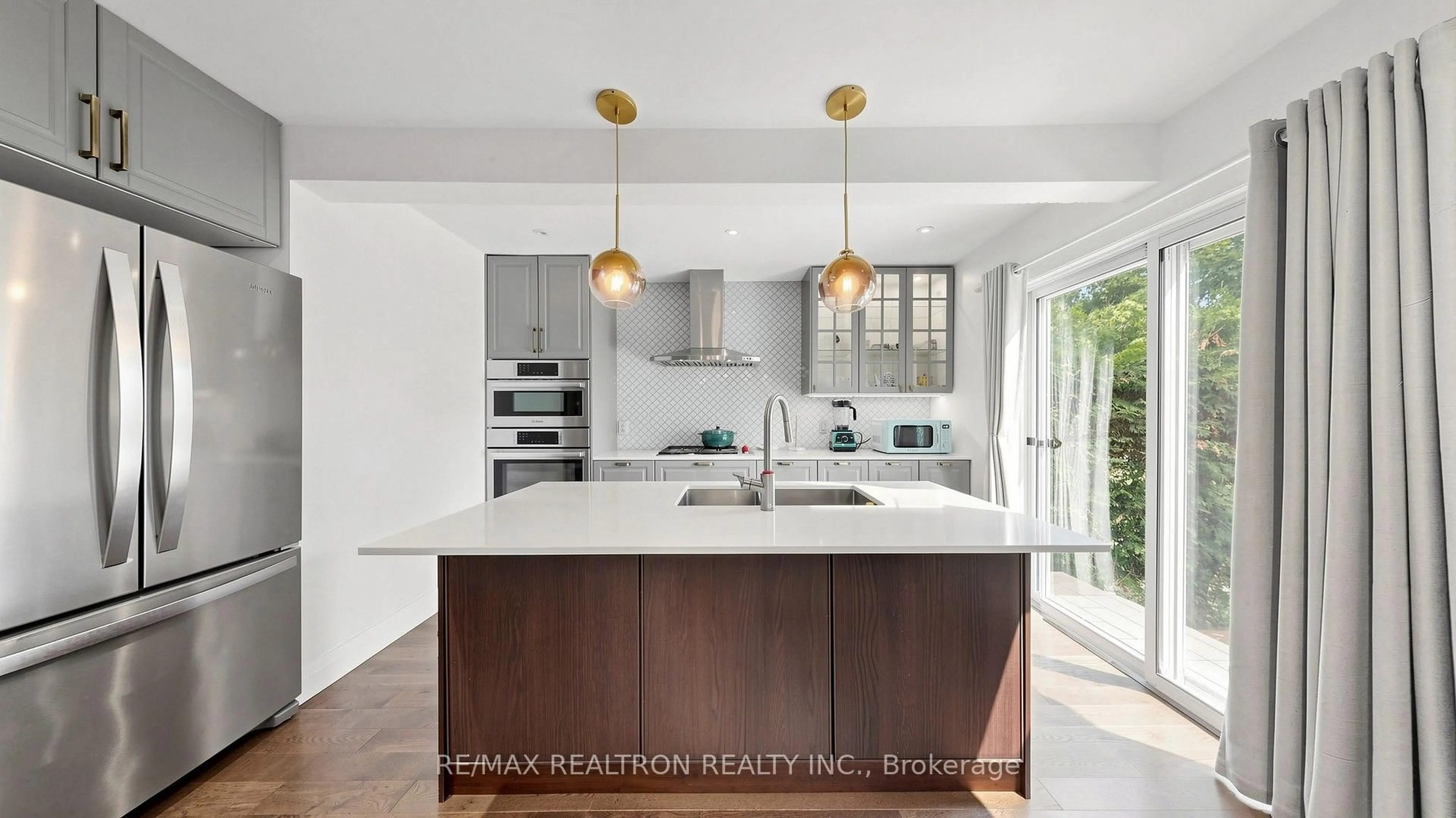 Open concept kitchen, ceramic/tile floor for 60 Kimberdale Cres, Toronto Ontario M1W 1Y5