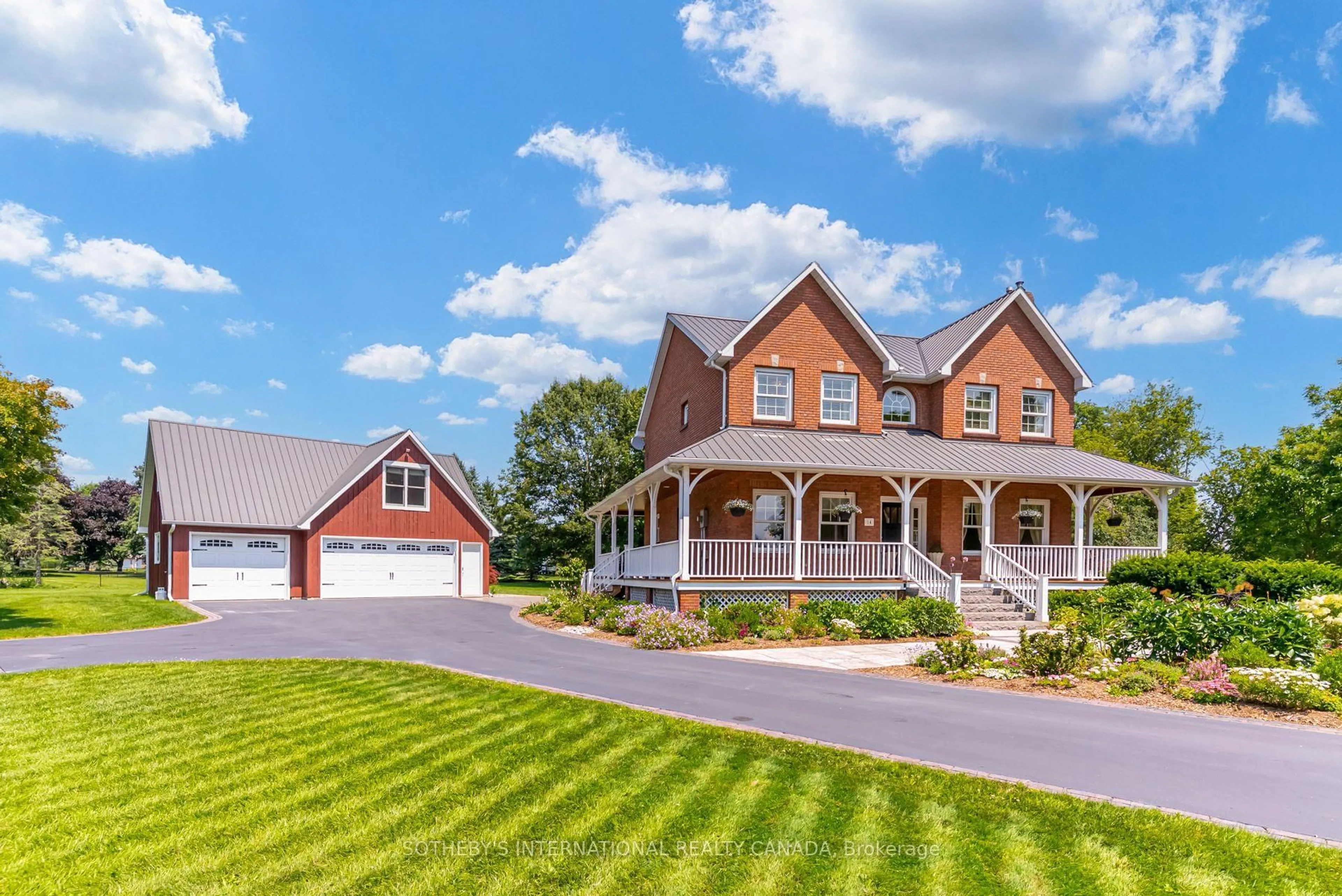 Home with vinyl exterior material, unknown for 14 Munday Crt, Clarington Ontario L1C 4R7